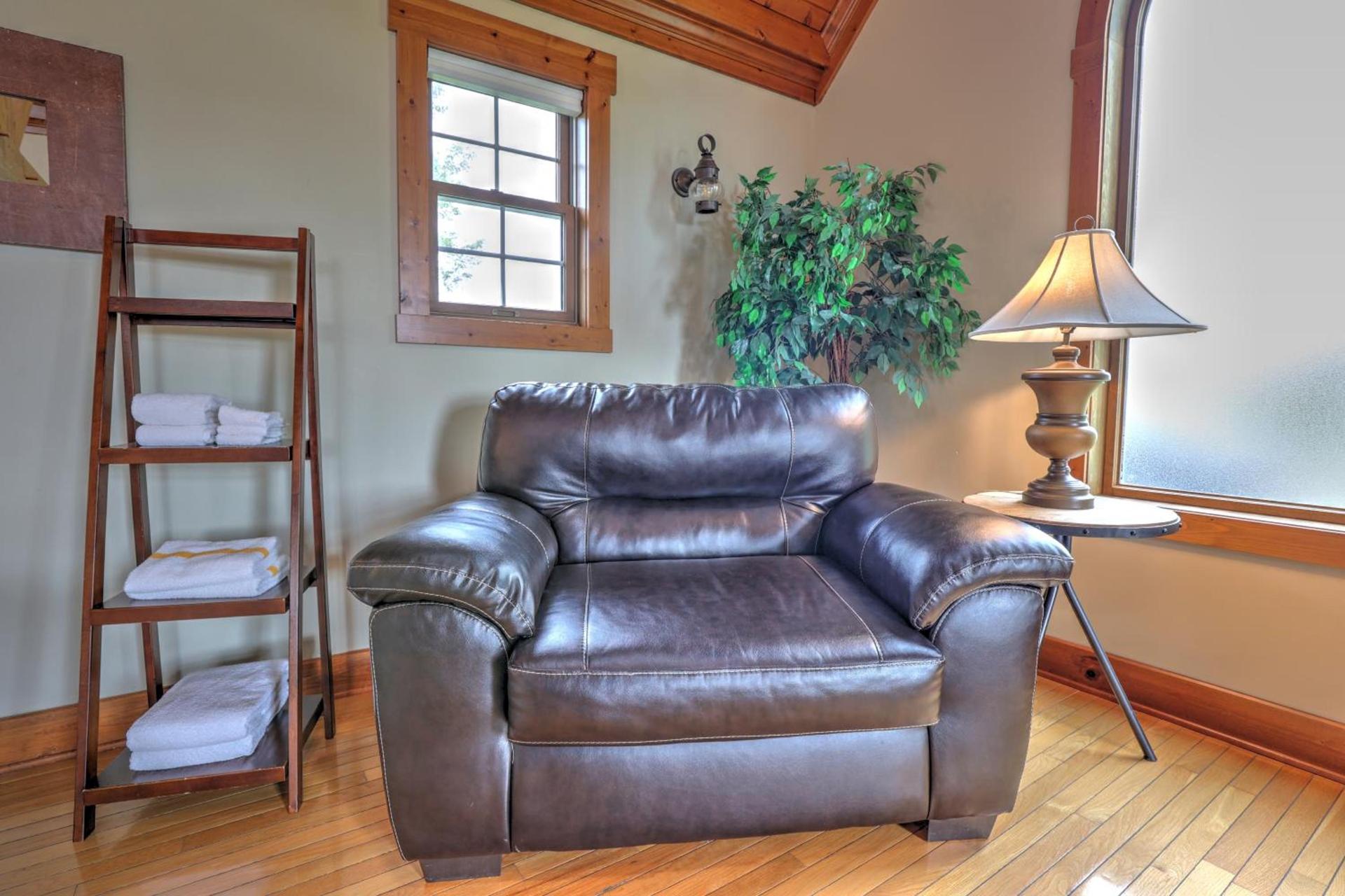 Premier Cottages by Amish Country Lodging photo 69