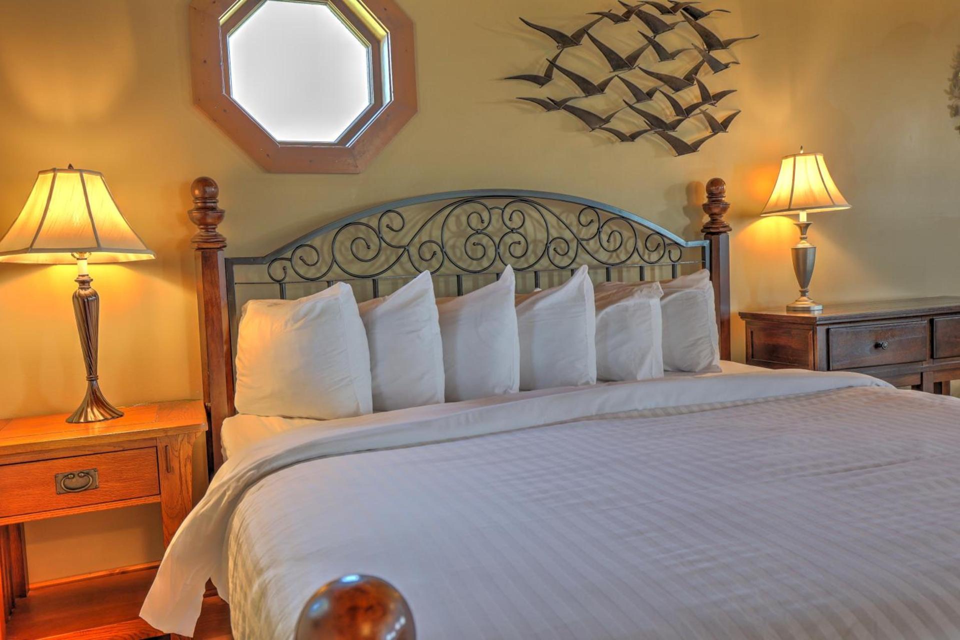 Premier Cottages by Amish Country Lodging photo 89