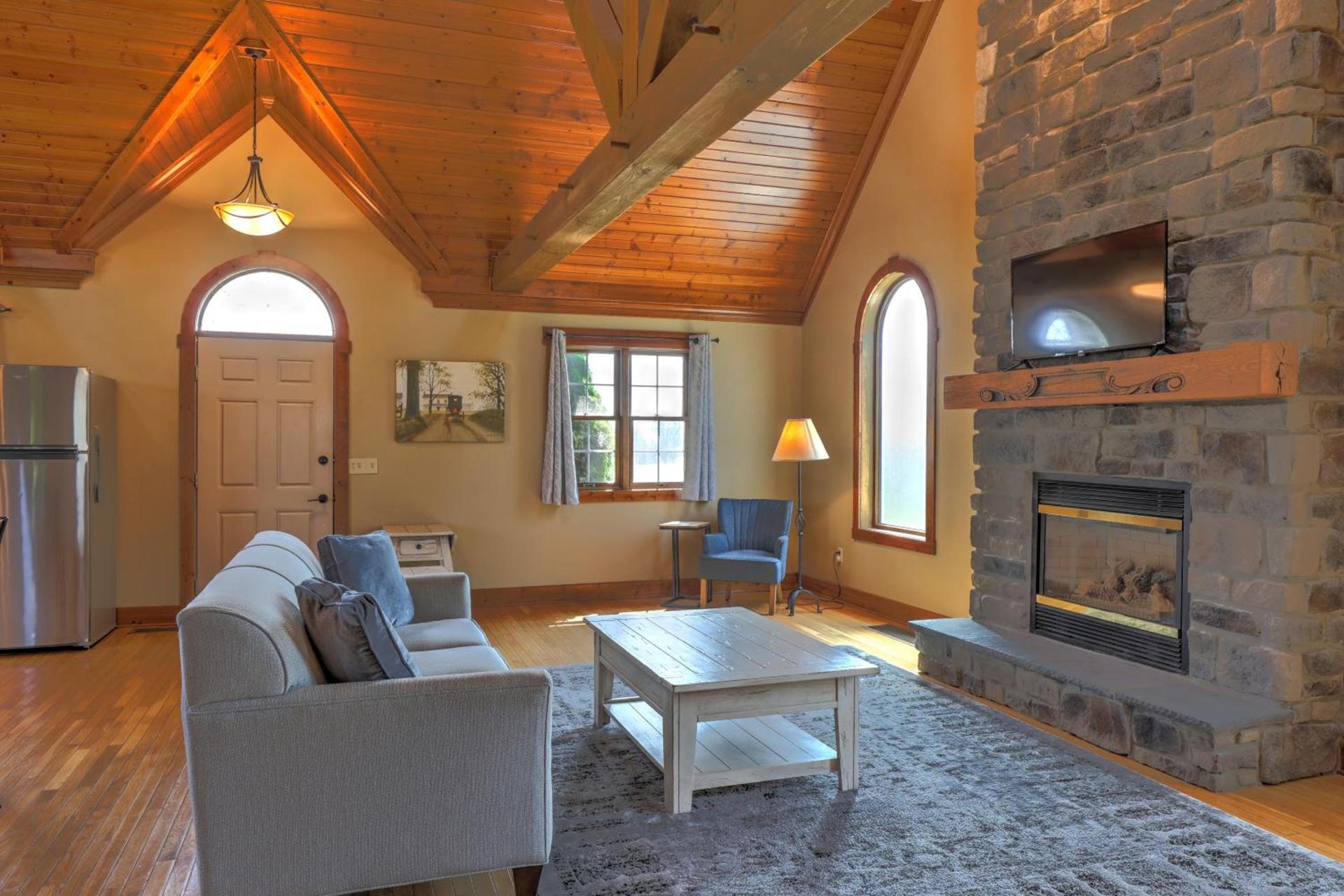 Premier Cottages by Amish Country Lodging photo 88