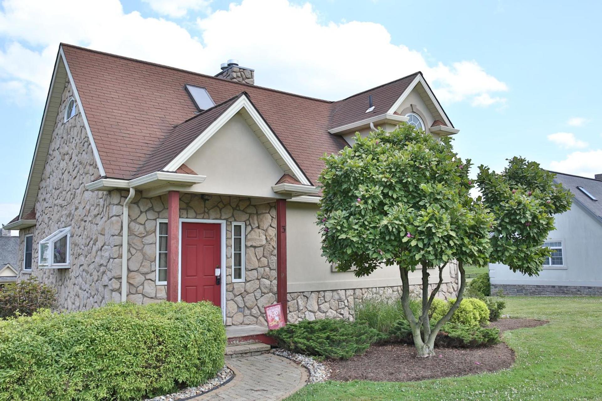 Premier Cottages by Amish Country Lodging photo 33