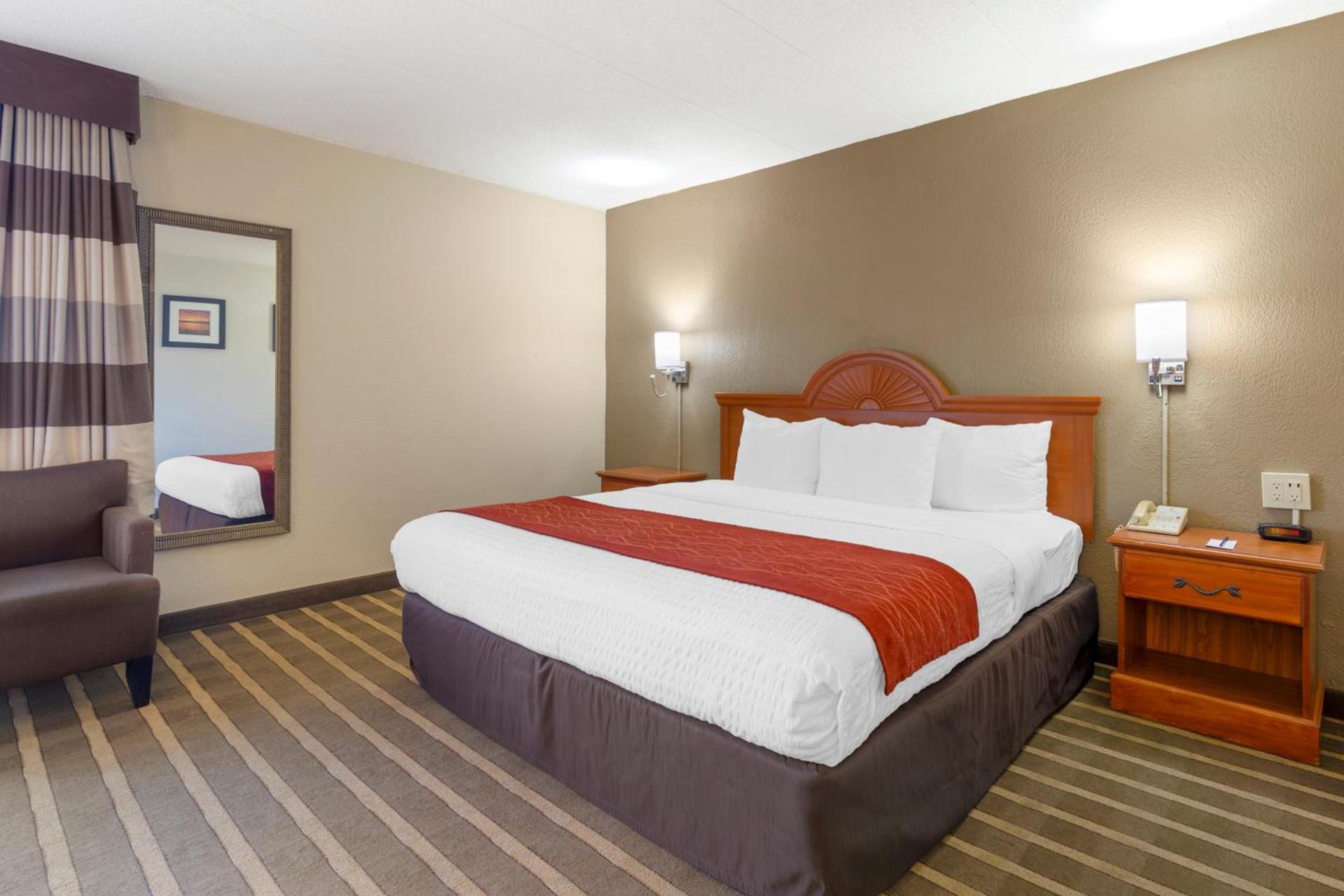 Comfort Inn University Center photo 29