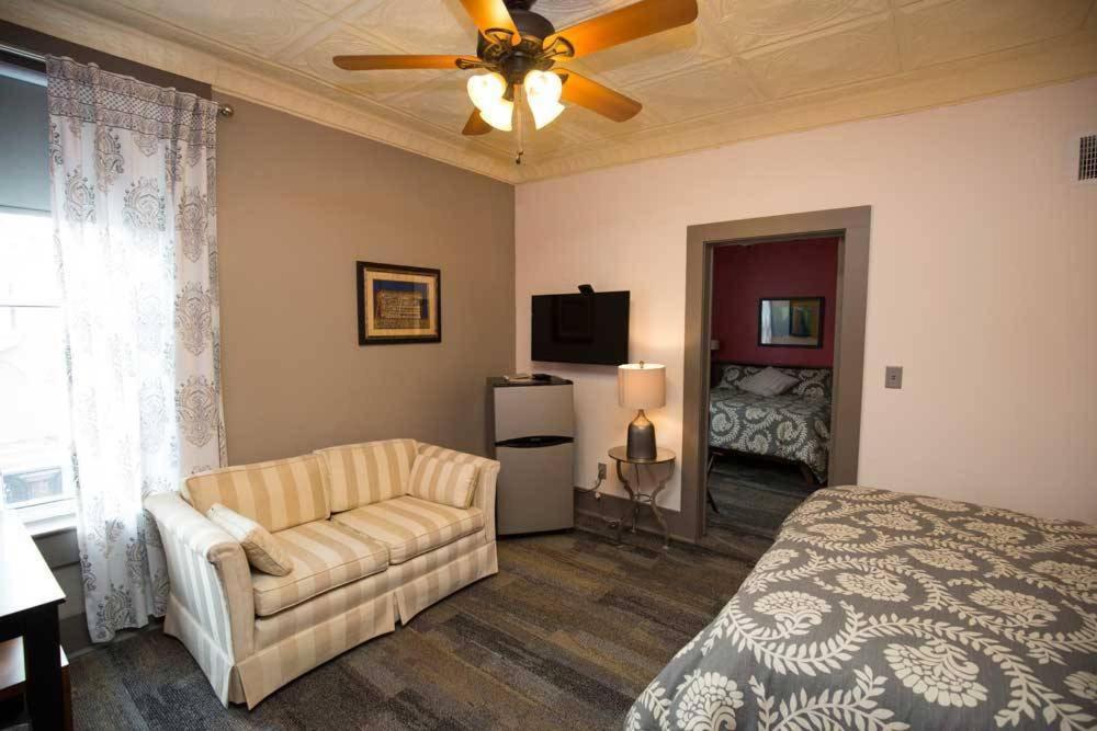 Dodici Night Suites photo 24