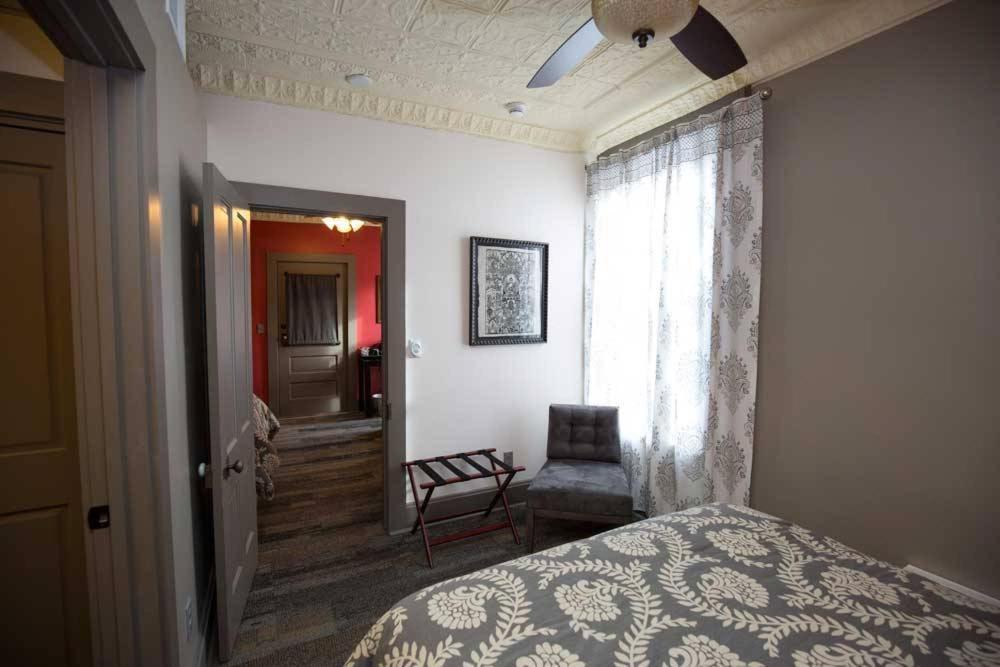 Dodici Night Suites photo 3