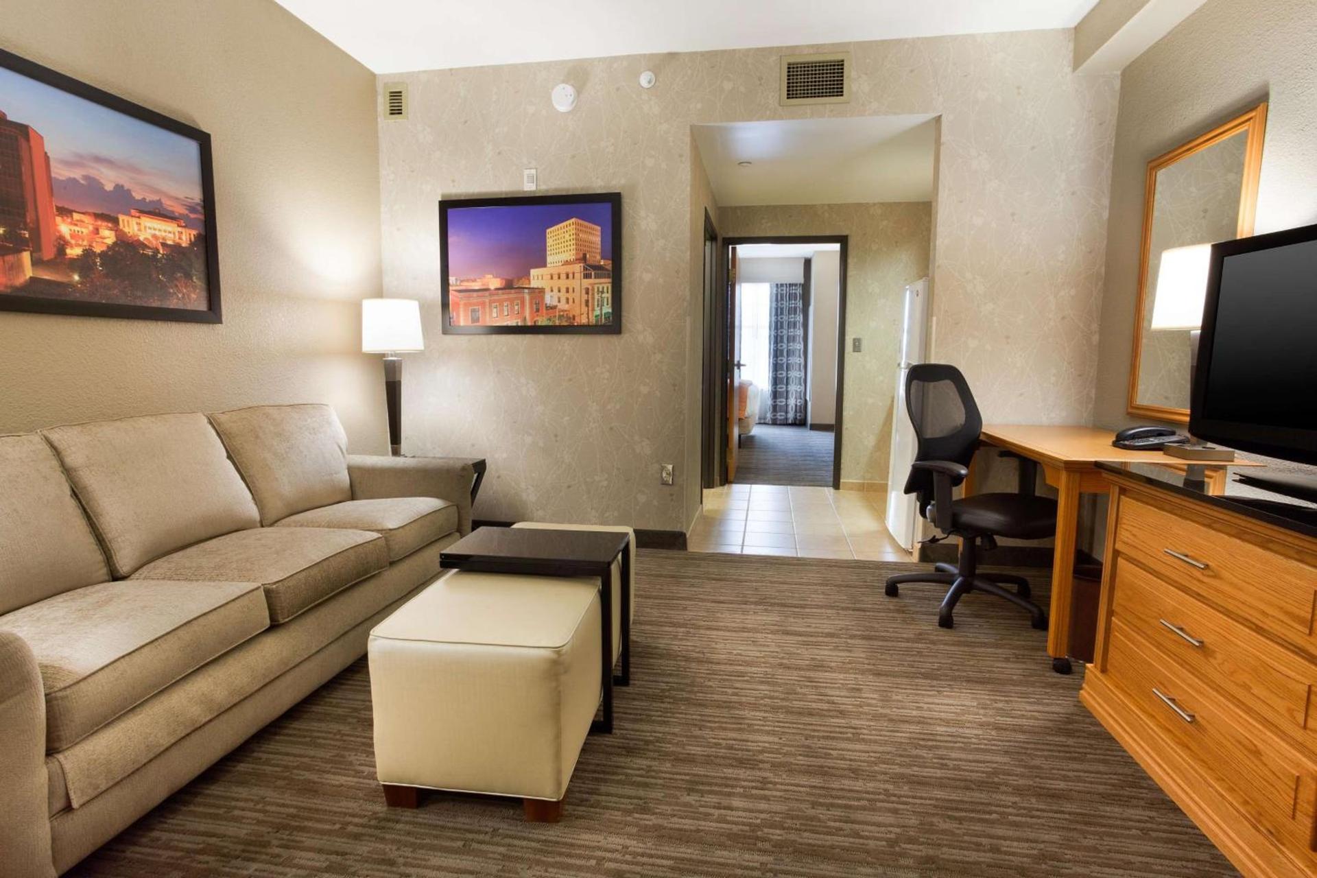 Drury Inn & Suites Lafayette LA photo 8