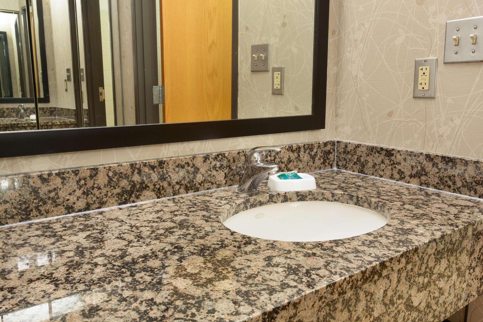 Drury Inn & Suites Lafayette LA photo 12