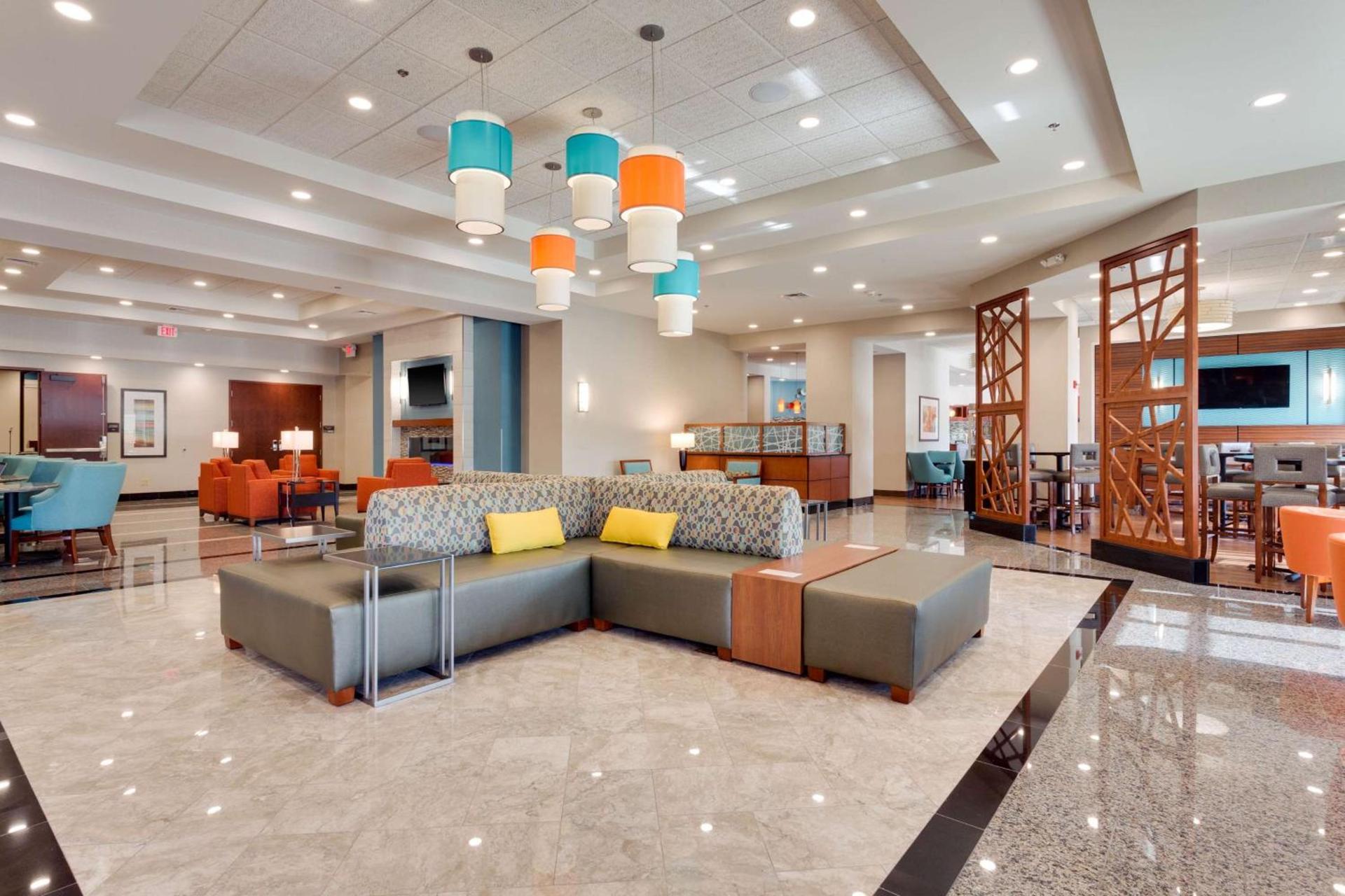 Drury Plaza Hotel St. Louis St. Charles photo 4