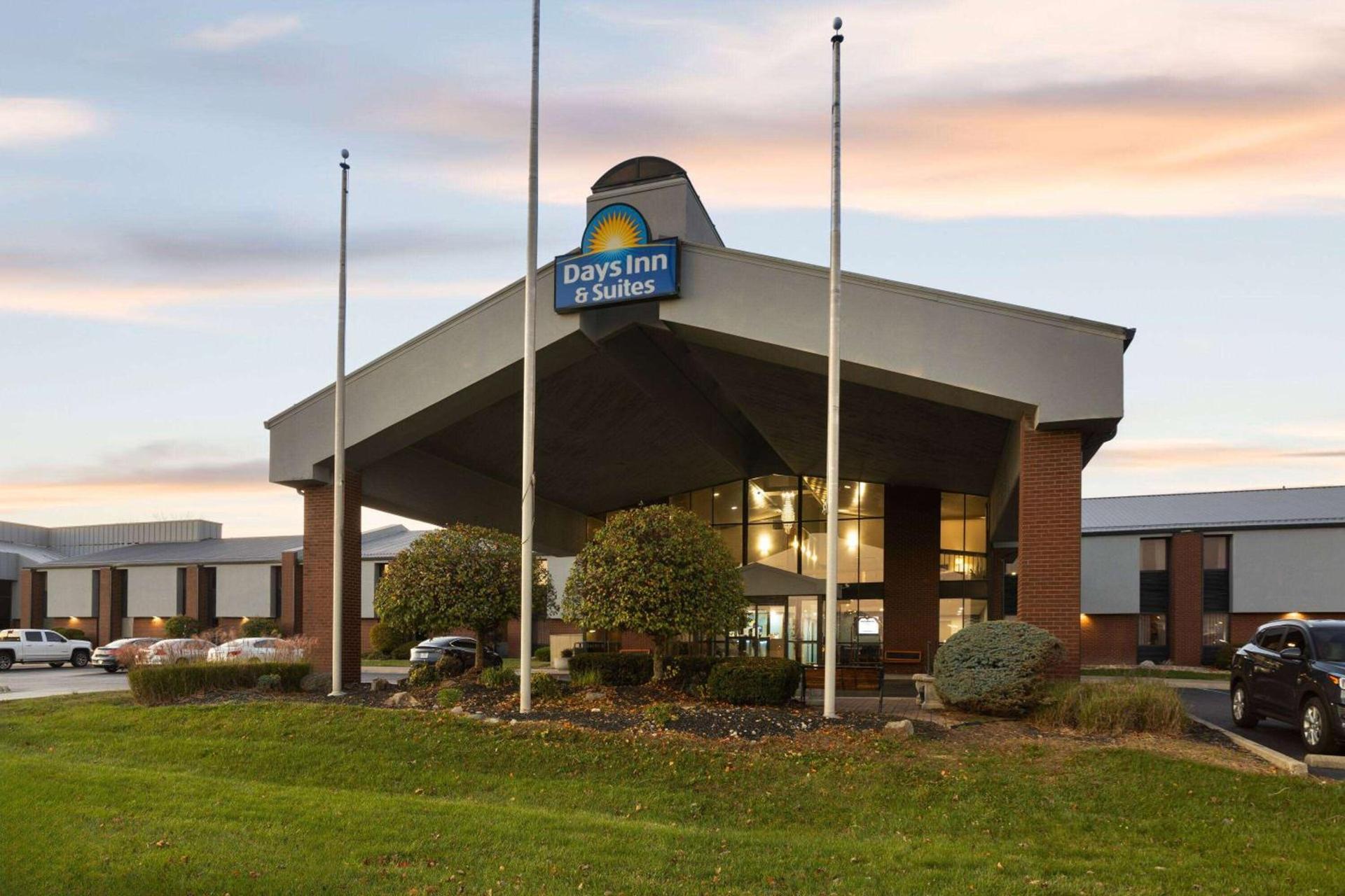 Days Inn & Suites by Wyndham Northwest Indianapolis photo 2
