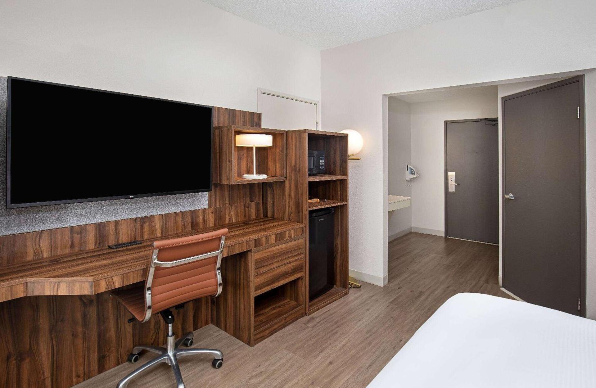 Wingate by Wyndham Hattiesburg photo 61