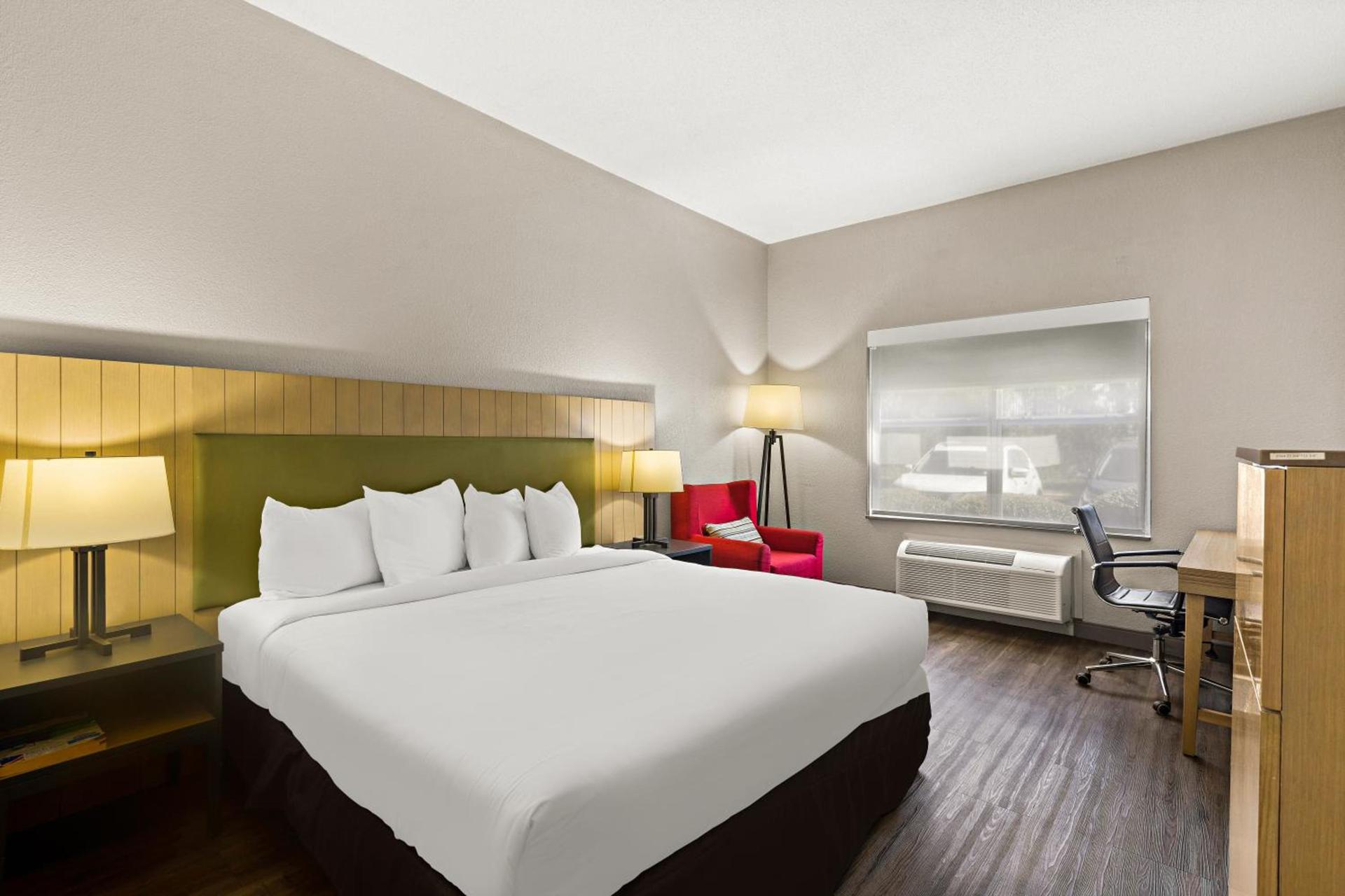 Country Inn & Suites by Radisson, Hinesville, GA photo 62