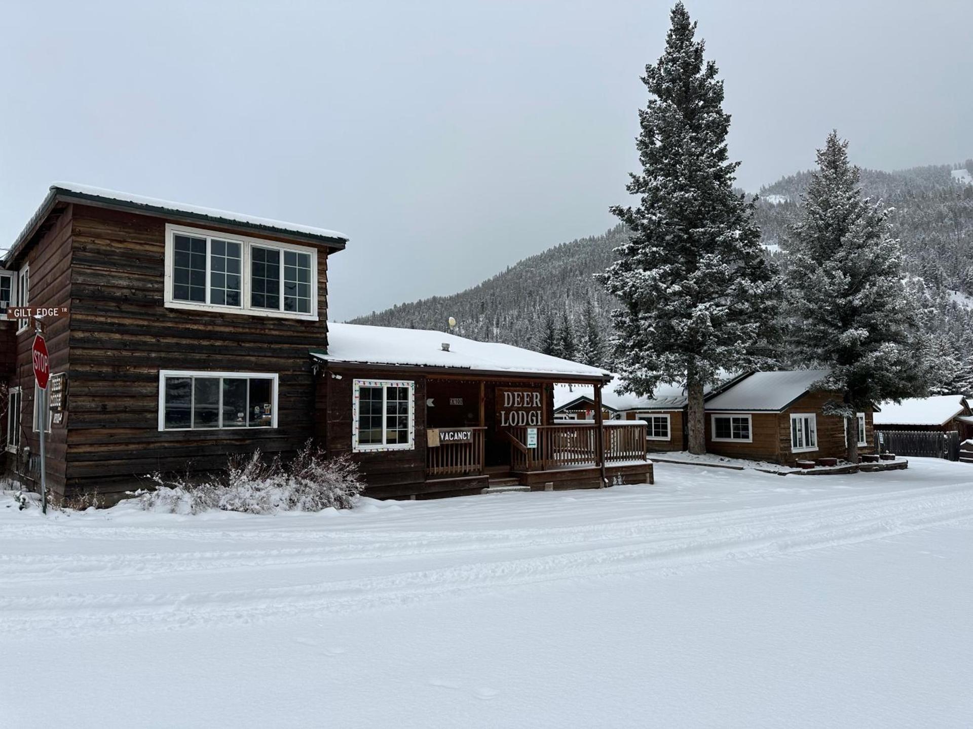 Deer Lodge photo 27