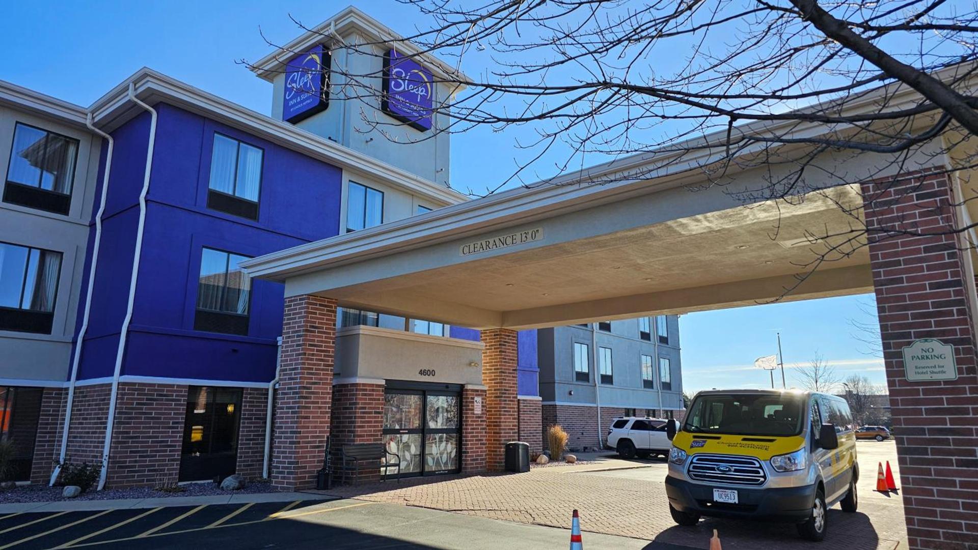 Sleep Inn & Suites Milwaukee Airport photo 28