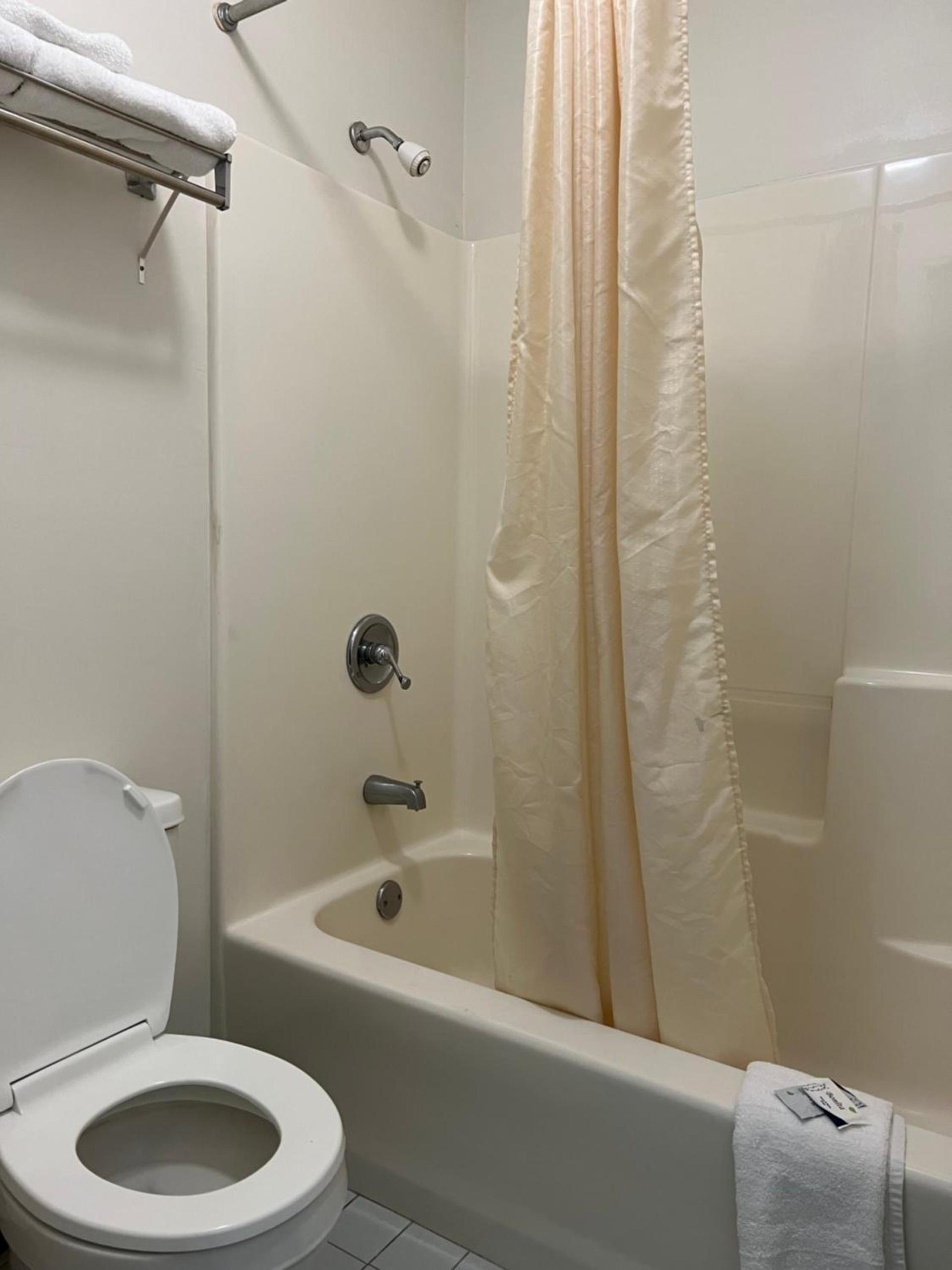 Garden Inn & Suites photo 33