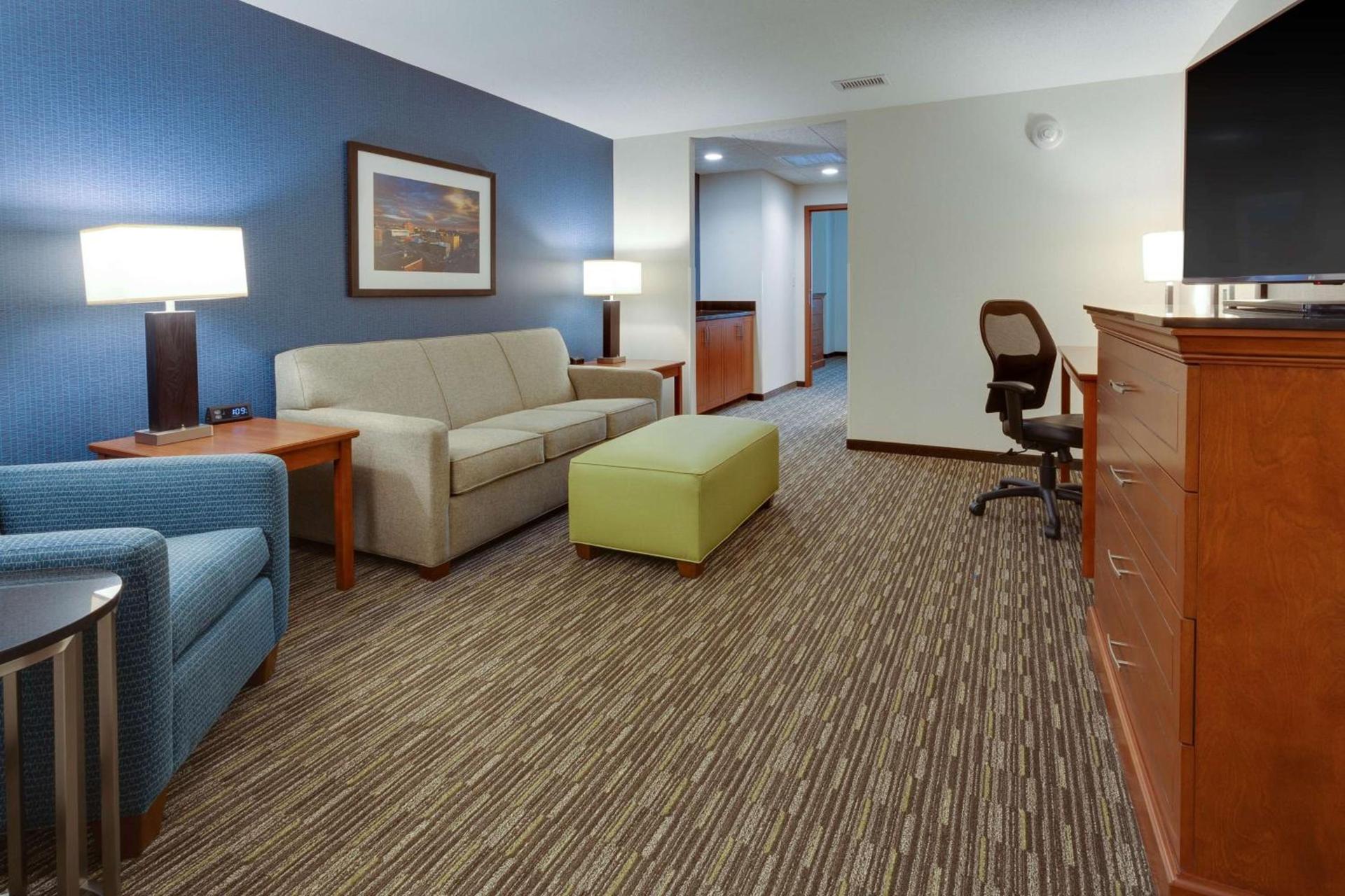 Drury Plaza Hotel Columbia East photo 9