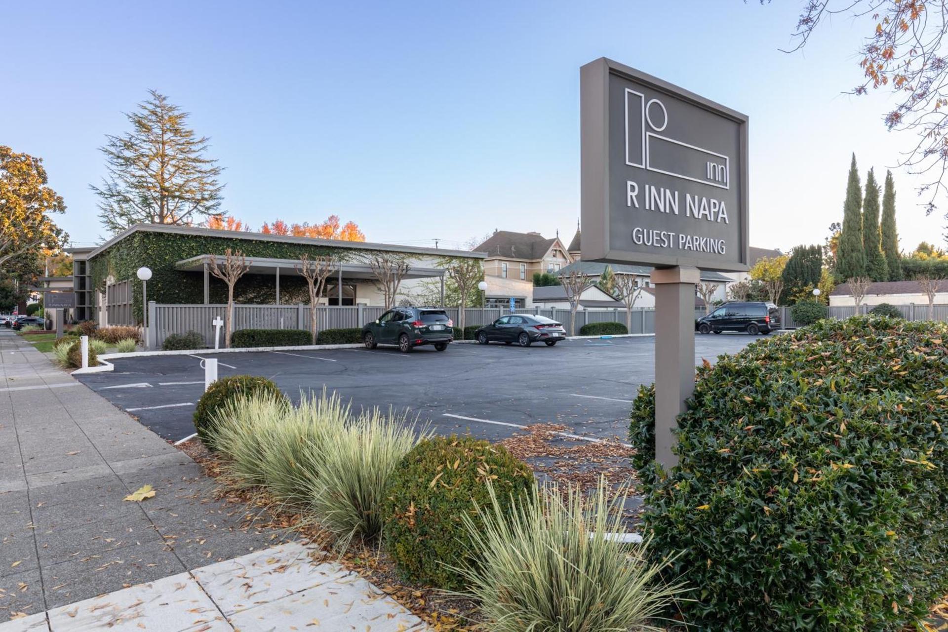 R Inn Napa photo 20