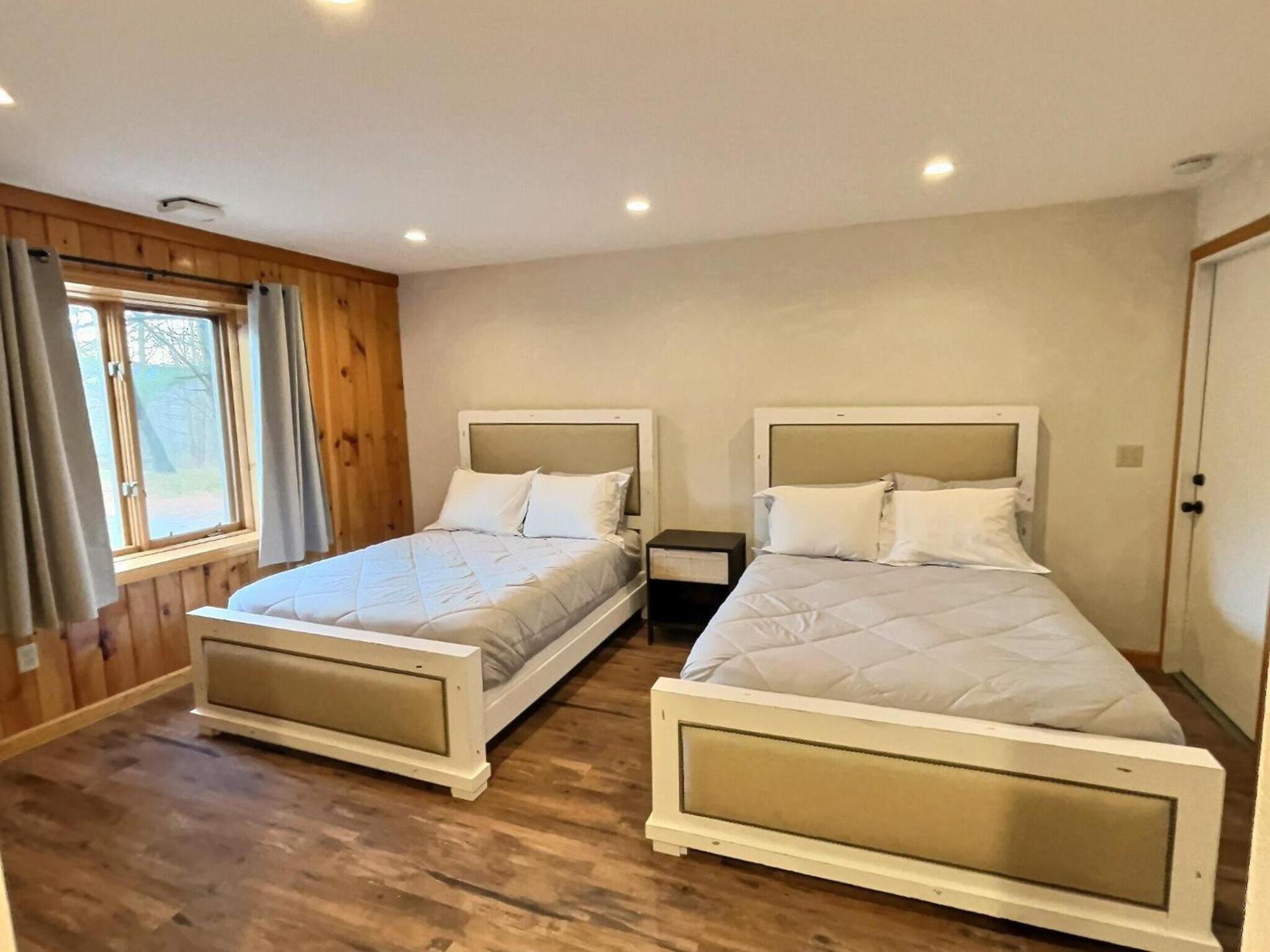 The Haüs Windham - Spacious Suites, Hot Tub, Mountain Views! photo 16