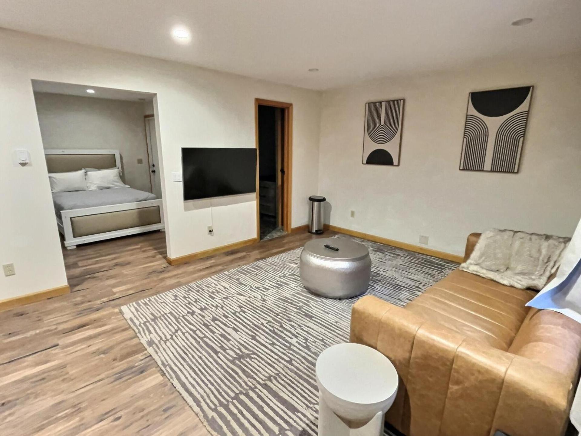 The Haüs Windham - Spacious Suites, Hot Tub, Mountain Views! photo 17