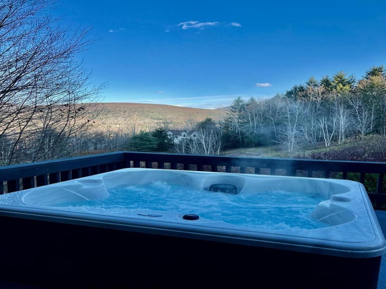 The Haüs Windham - Spacious Suites, Hot Tub, Mountain Views! photo 20