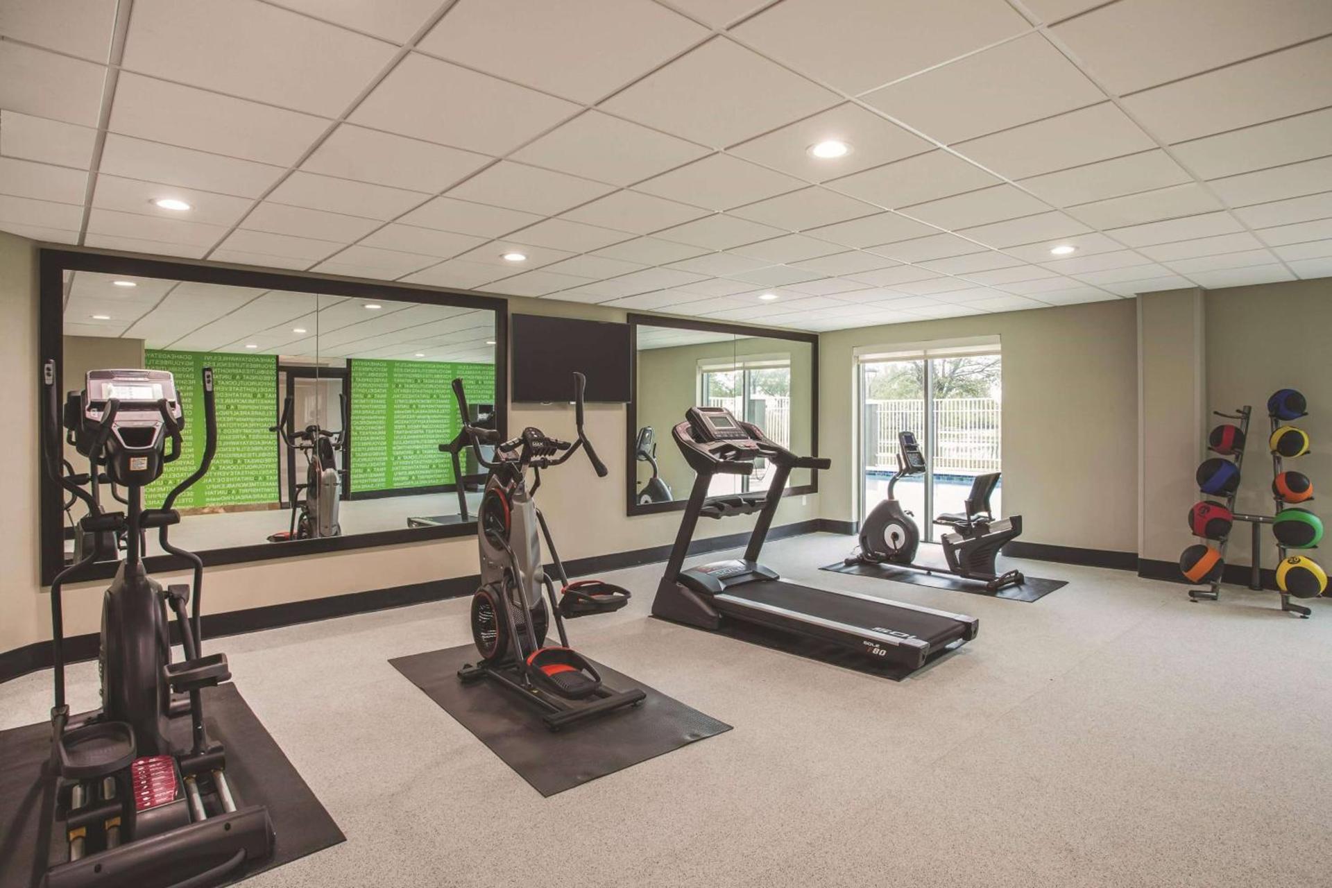 Comfort Inn & Suites Clearwater South - Pinellas Park photo 10