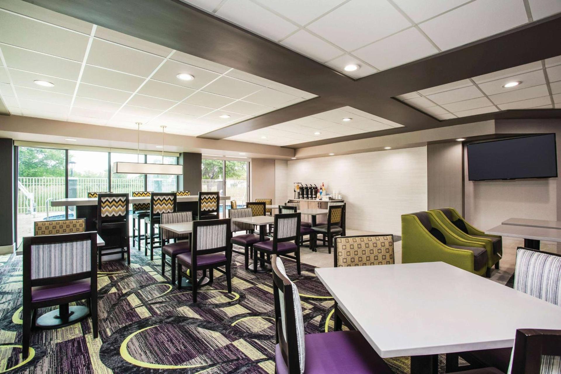 Comfort Inn & Suites Clearwater South - Pinellas Park photo 31