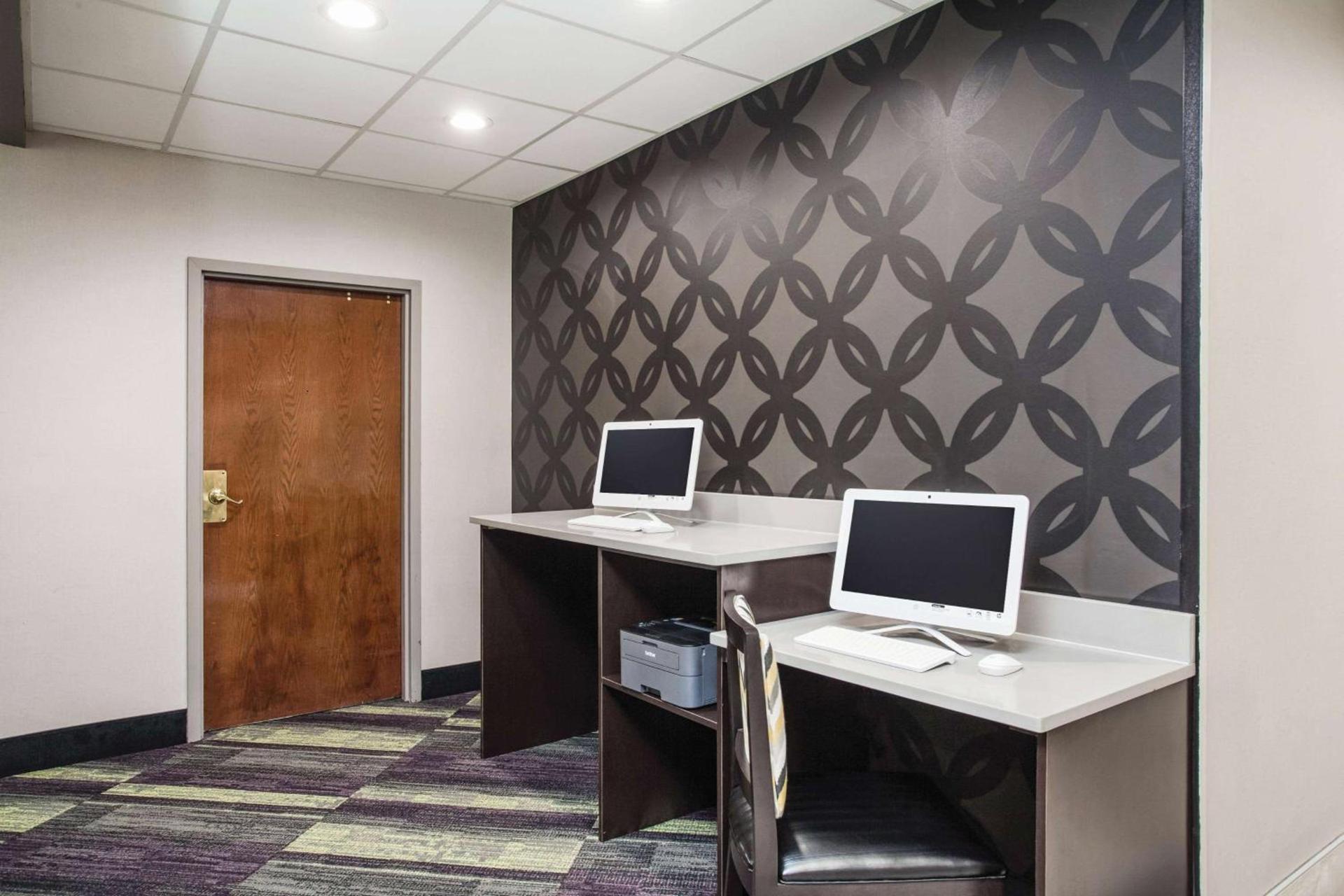 Comfort Inn & Suites Clearwater South - Pinellas Park photo 34