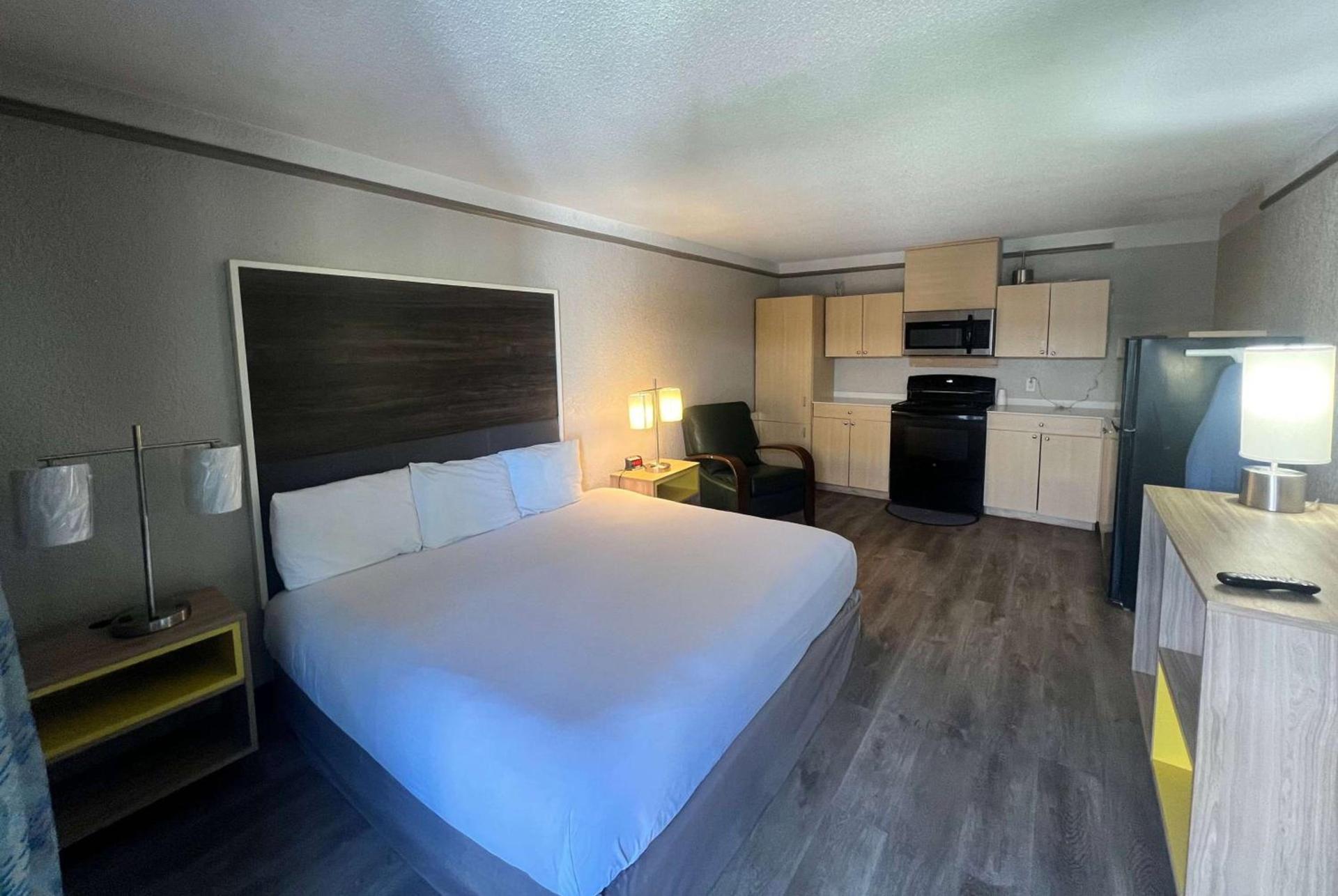 Sulphur Extended Stay photo 69
