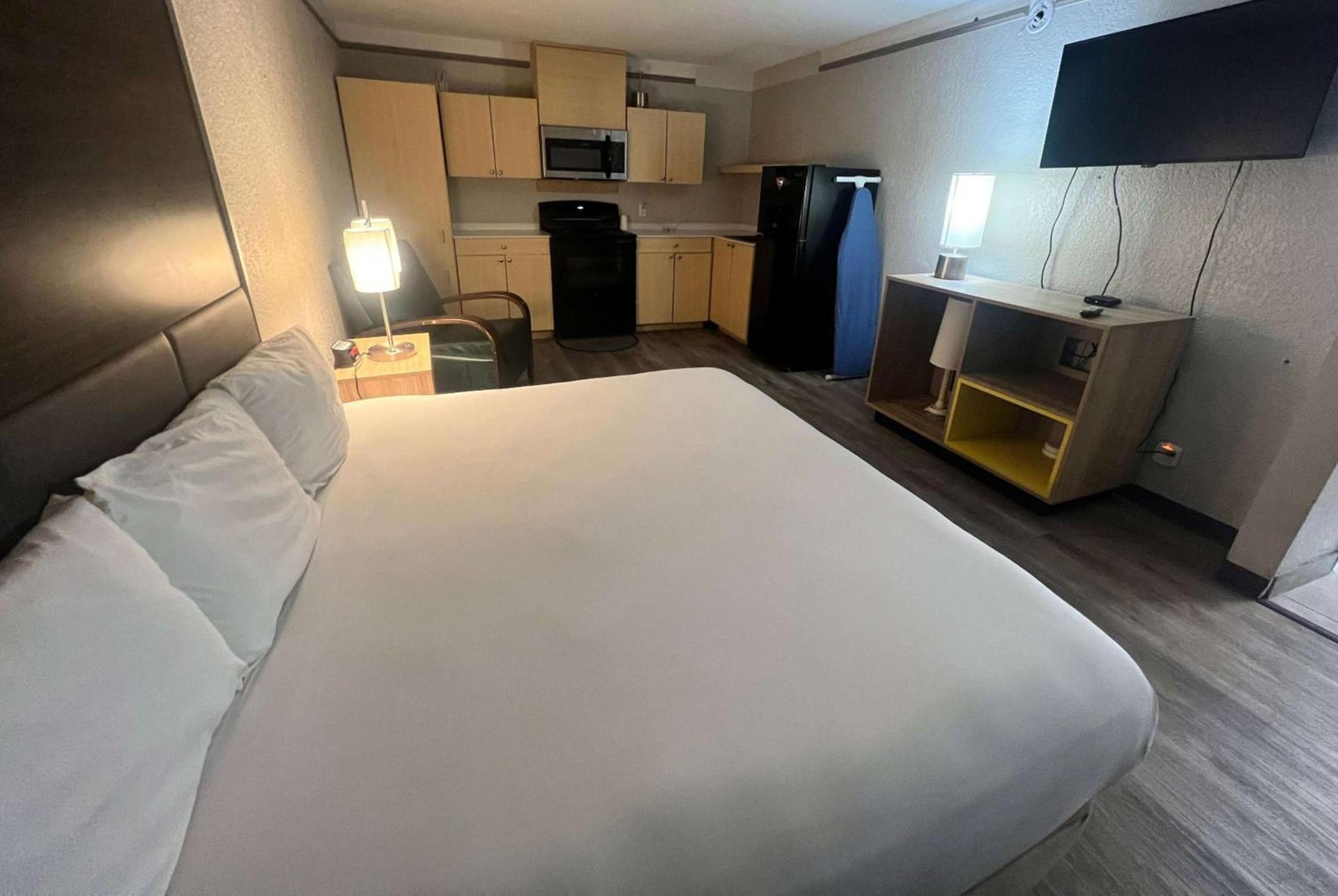 Sulphur Extended Stay photo 49