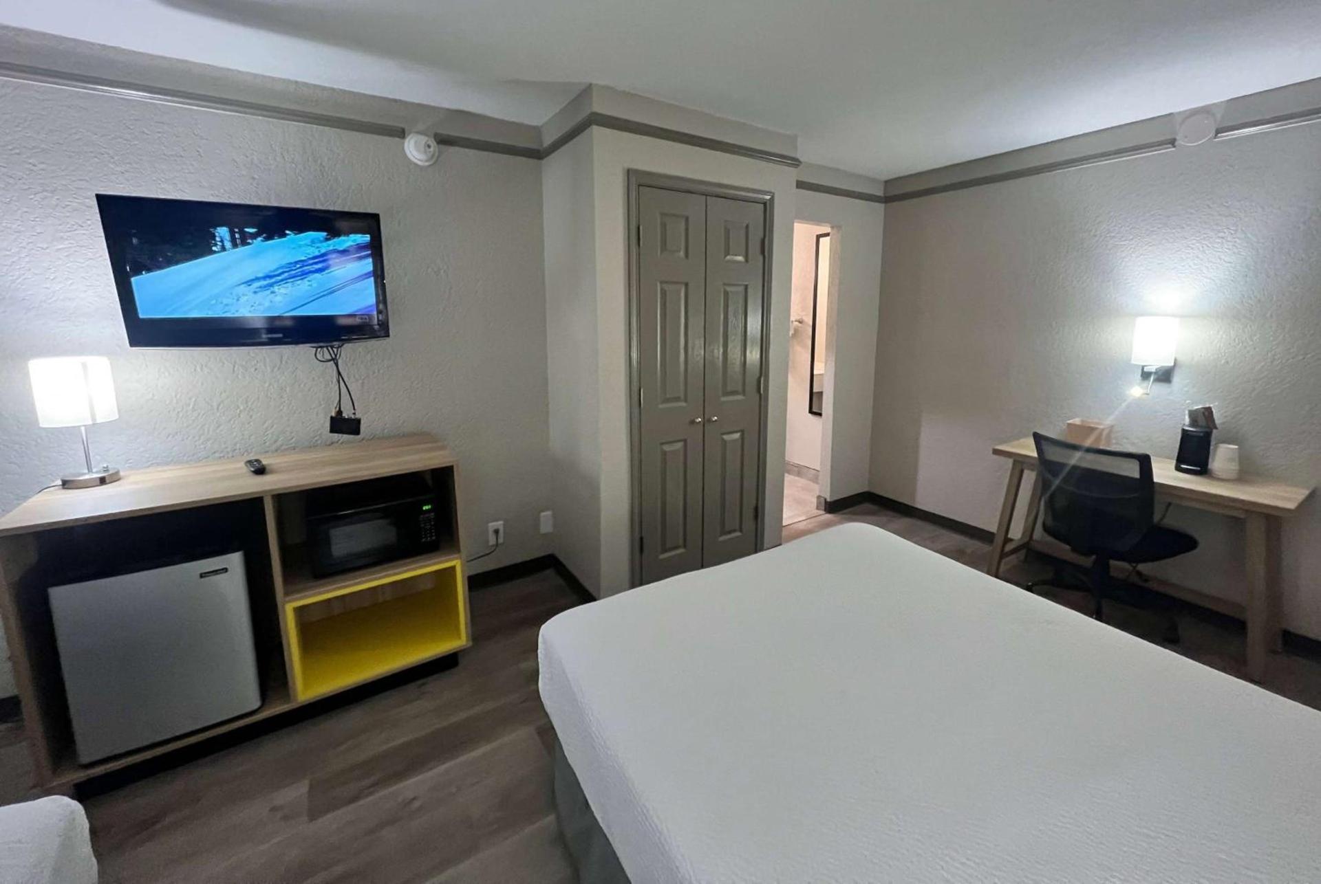 Sulphur Extended Stay photo 67