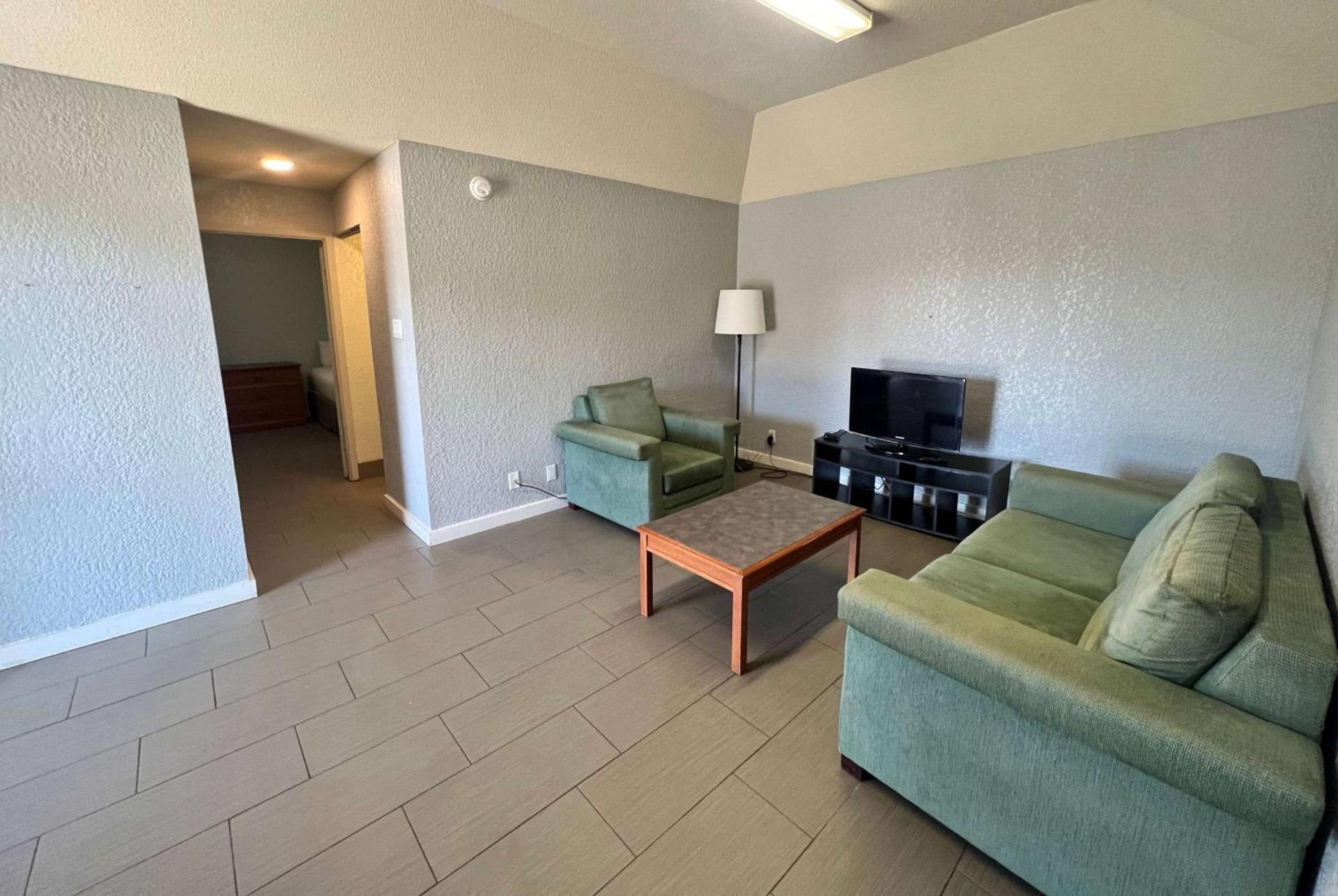 Sulphur Extended Stay photo 56