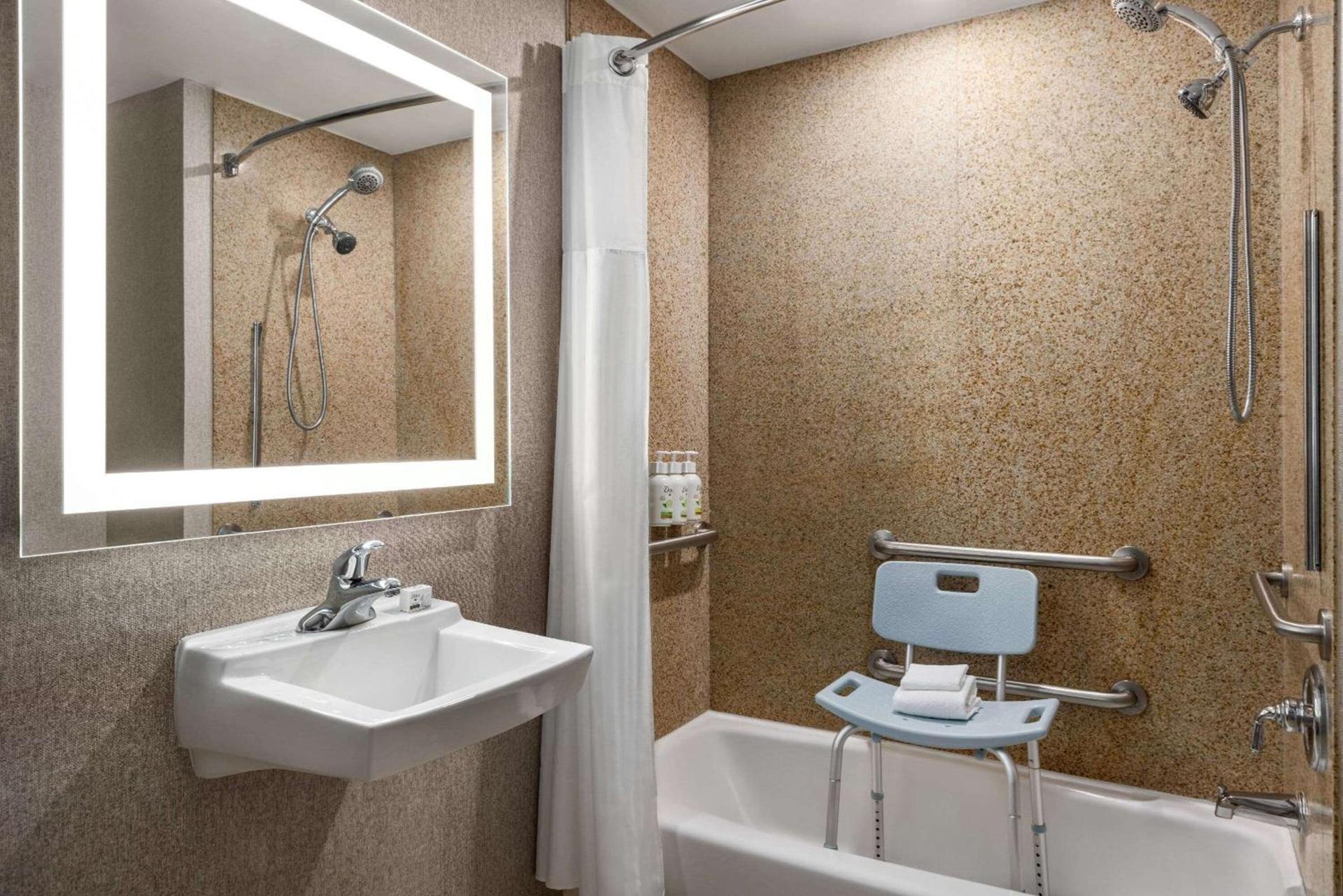 La Quinta by Wyndham Mt. Laurel - Philadelphia photo 19