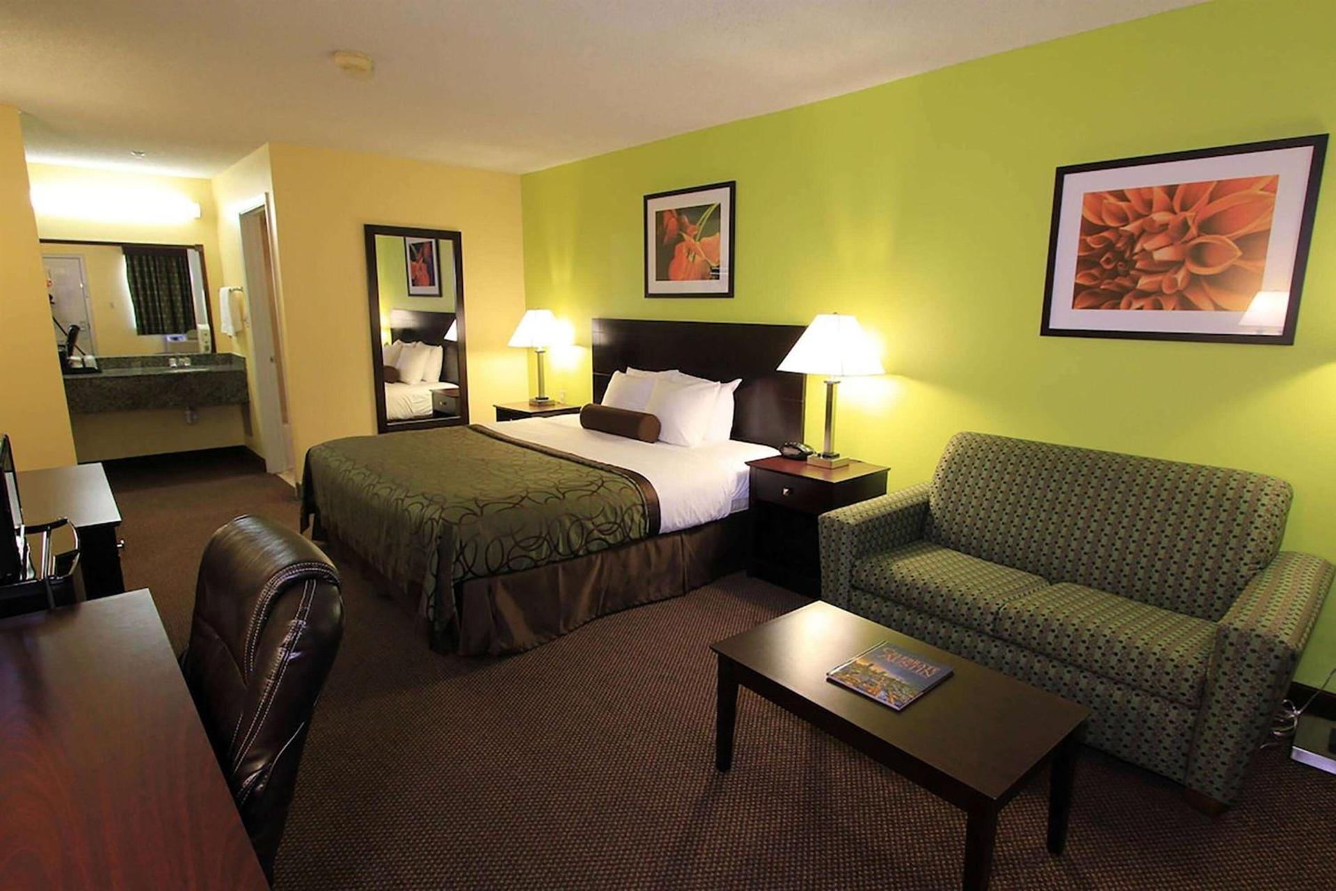 Days Inn by Wyndham Round Rock photo 2