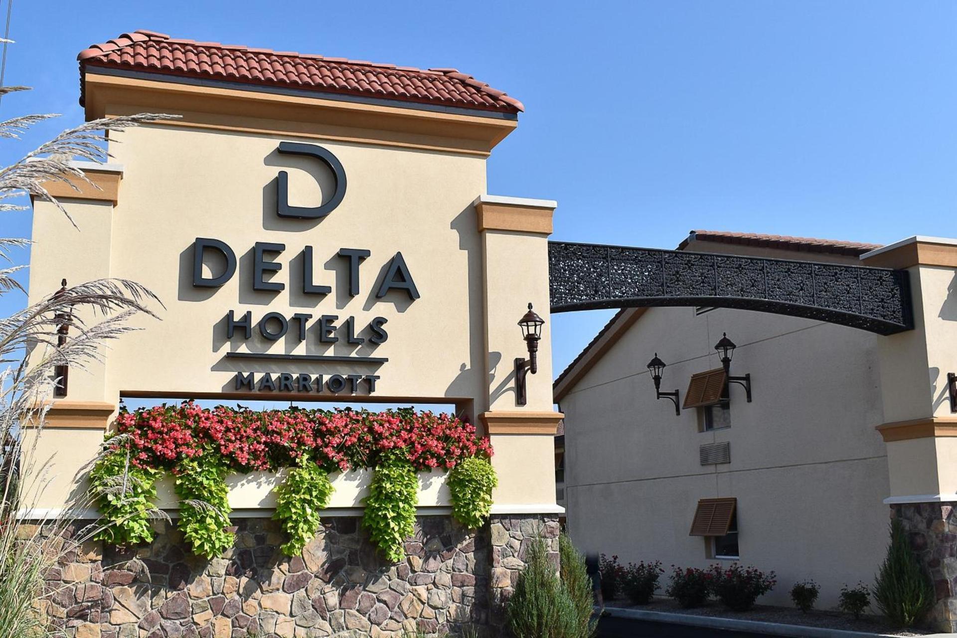 The Fontana Hotel photo 10