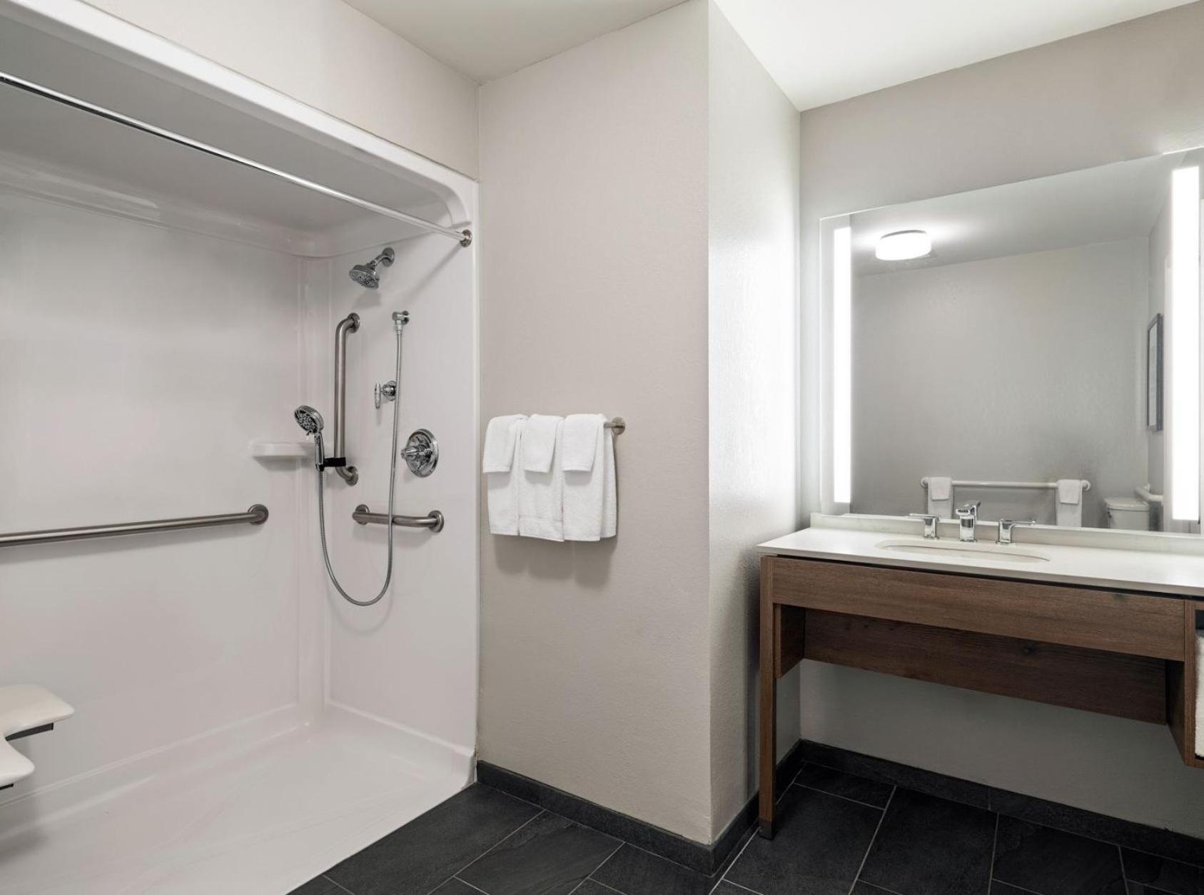 Staybridge Suites Rochester University by IHG photo 11
