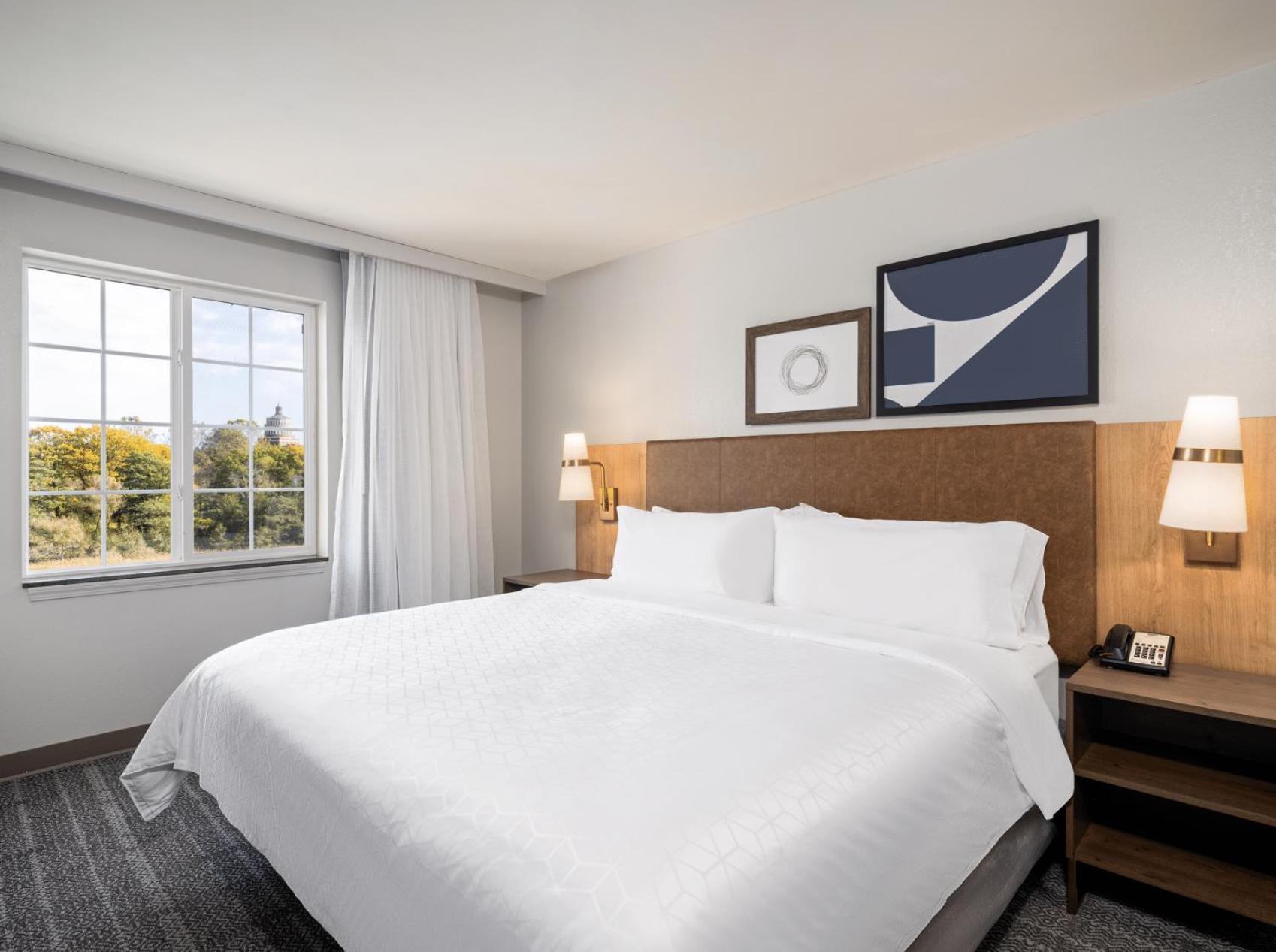 Staybridge Suites Rochester University by IHG photo 17