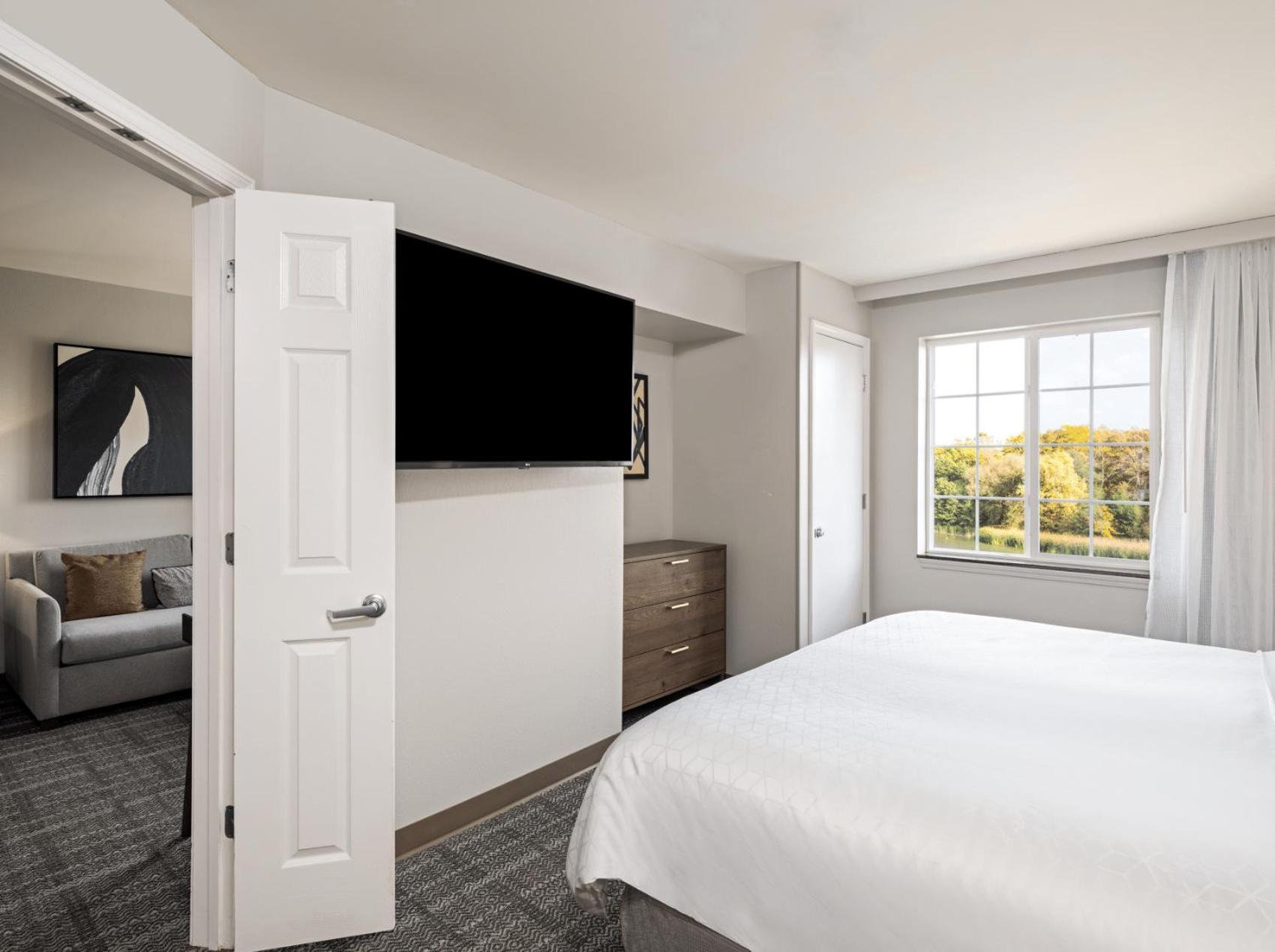 Staybridge Suites Rochester University by IHG photo 18