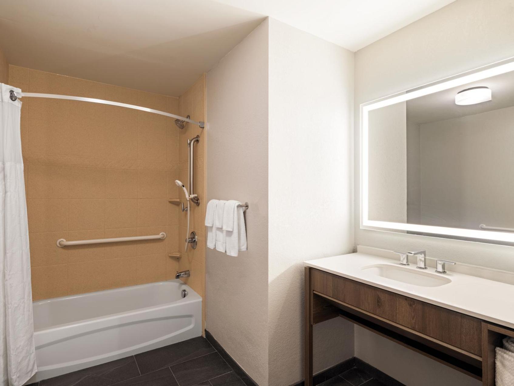 Staybridge Suites Rochester University by IHG photo 21