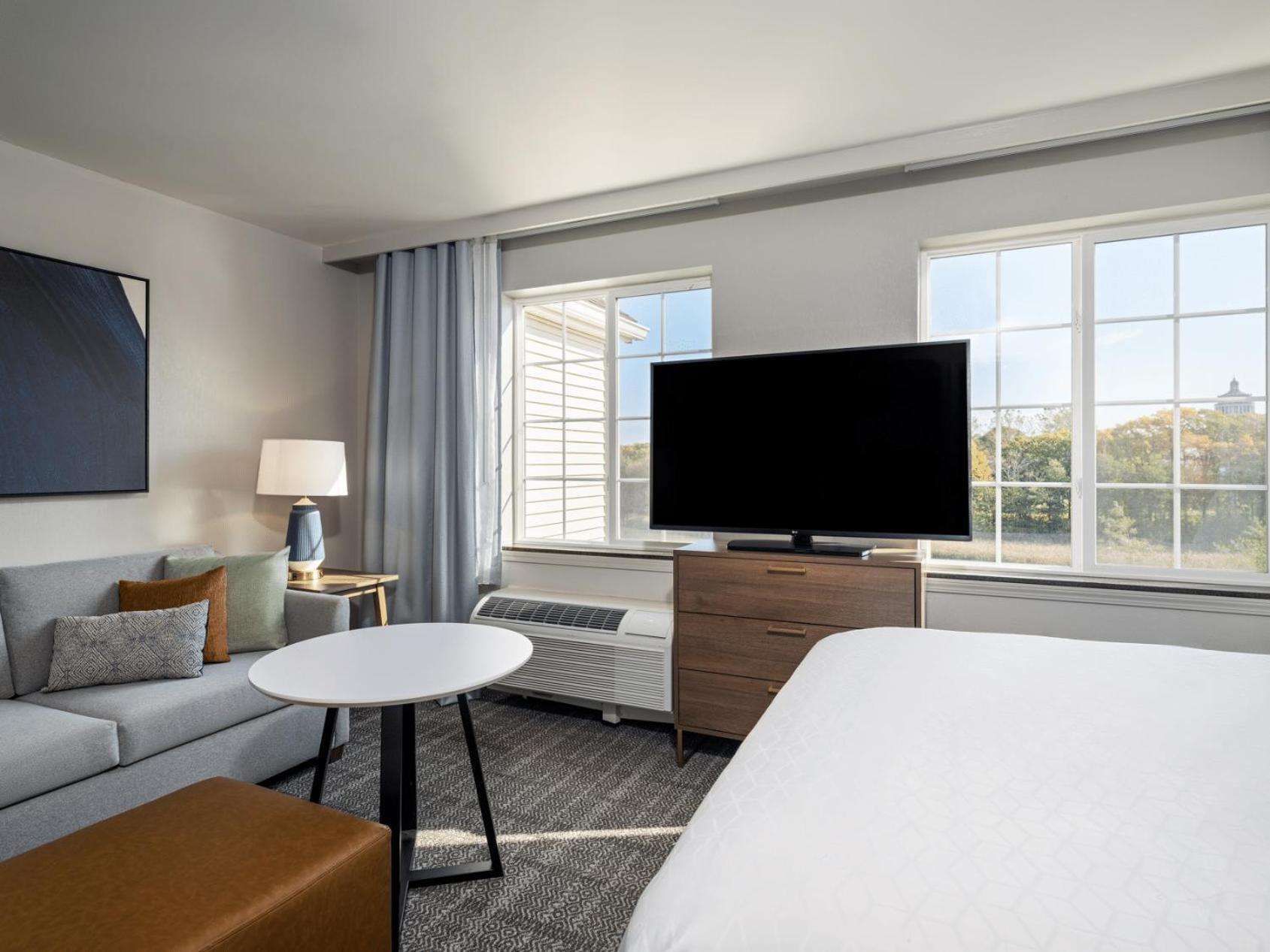 Staybridge Suites Rochester University by IHG photo 24