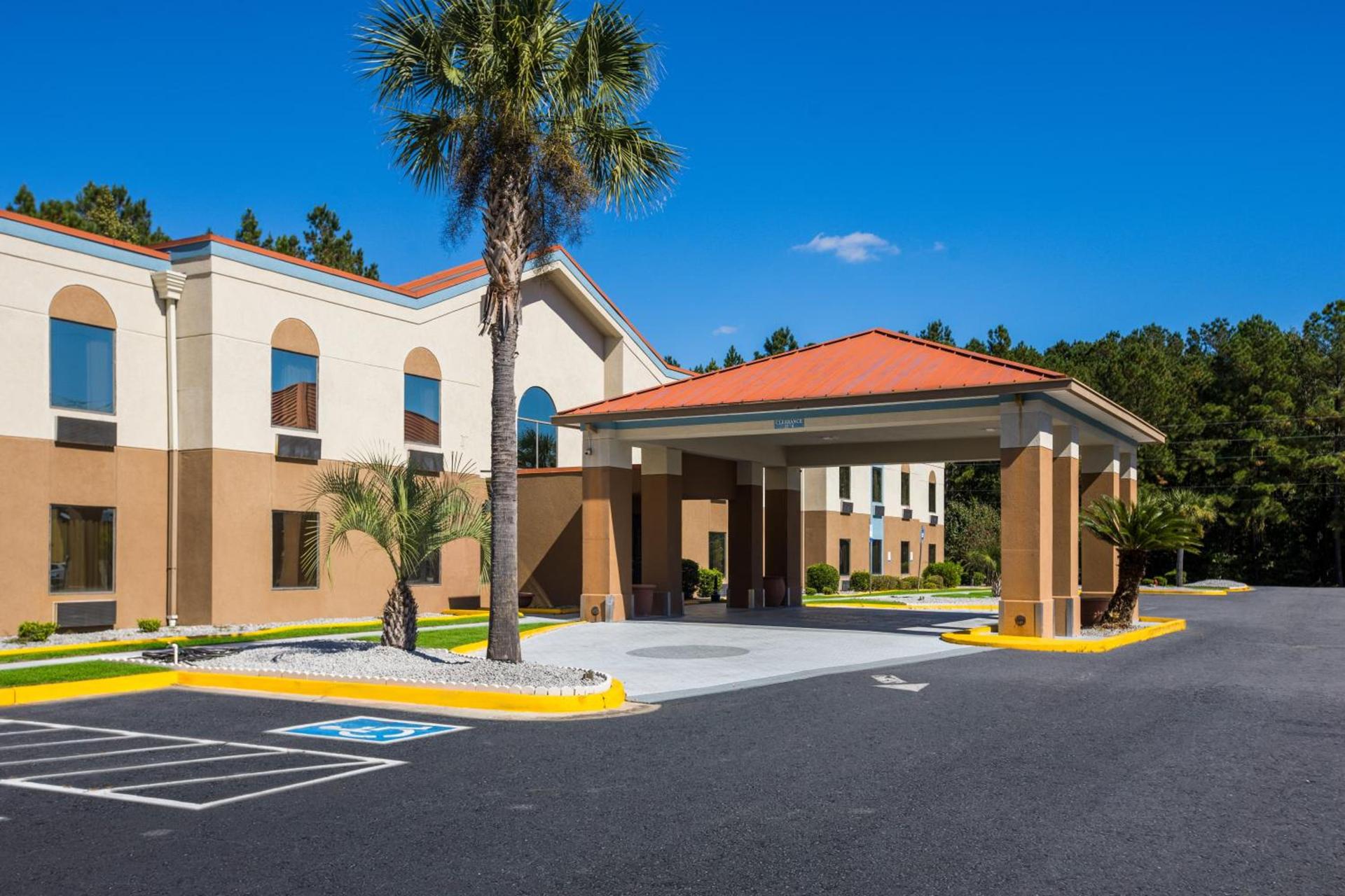 Clarion Pointe Hinesville near Fort Stewart photo 38