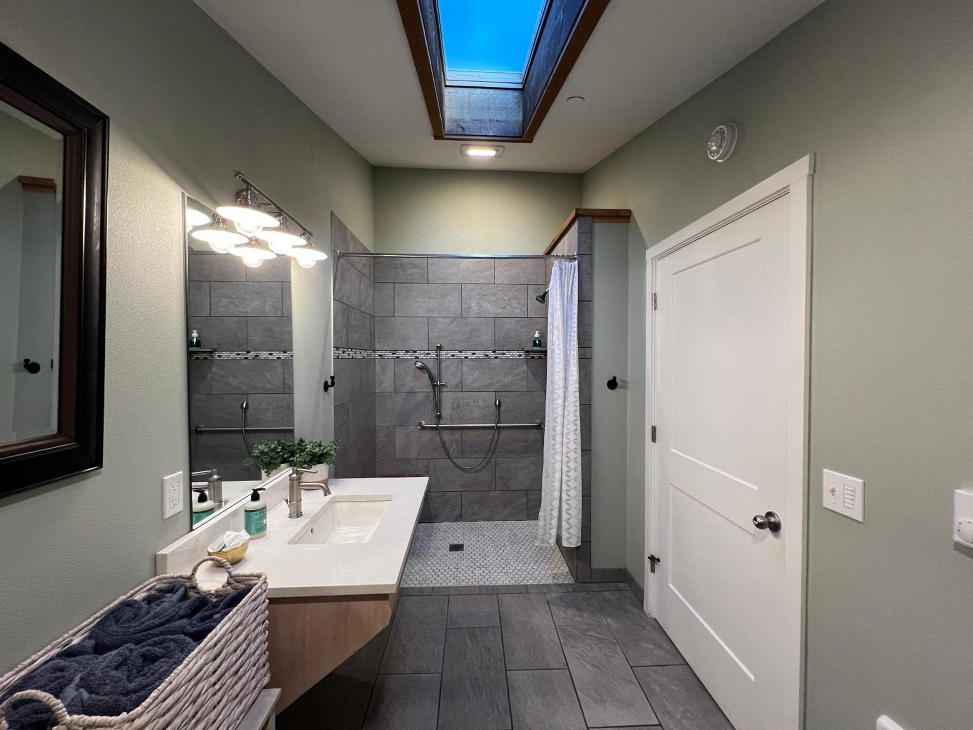 Sea Glass Inn photo 11