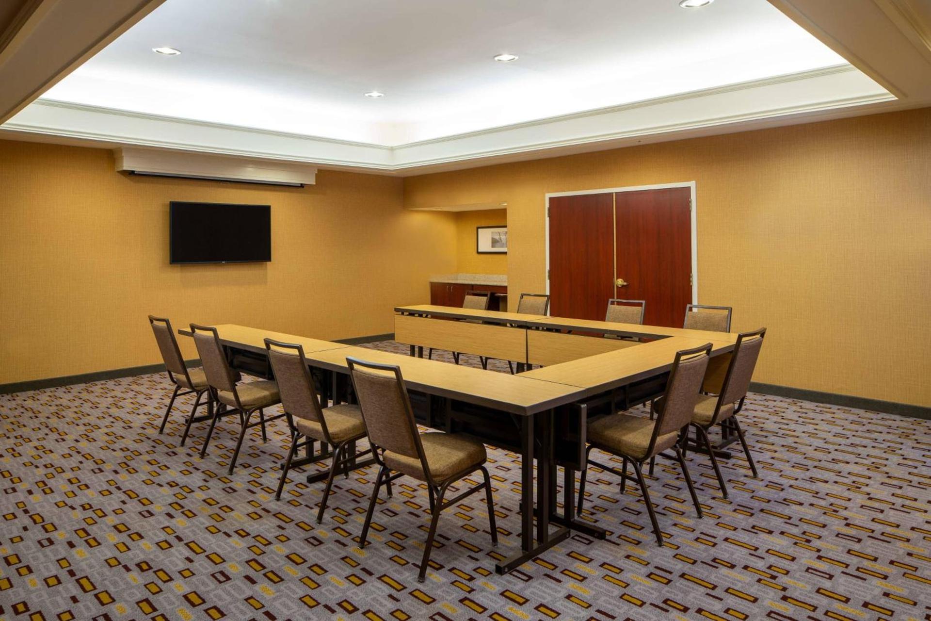 Courtyard by Marriott Covington / Mandeville photo 30