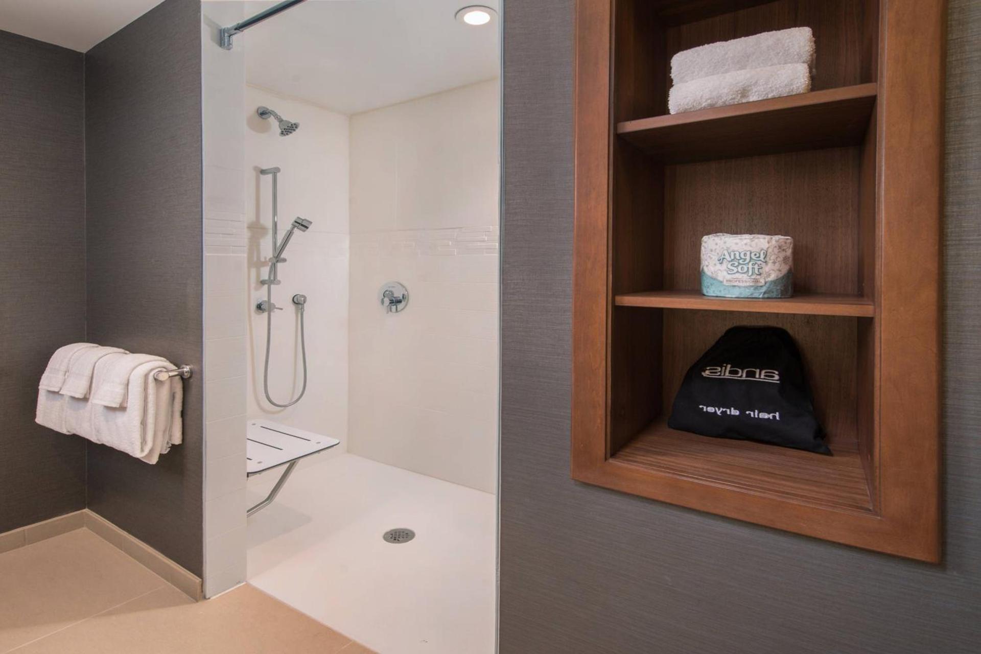 Residence Inn by Marriott Baltimore at The Johns Hopkins Medical Campus photo 20