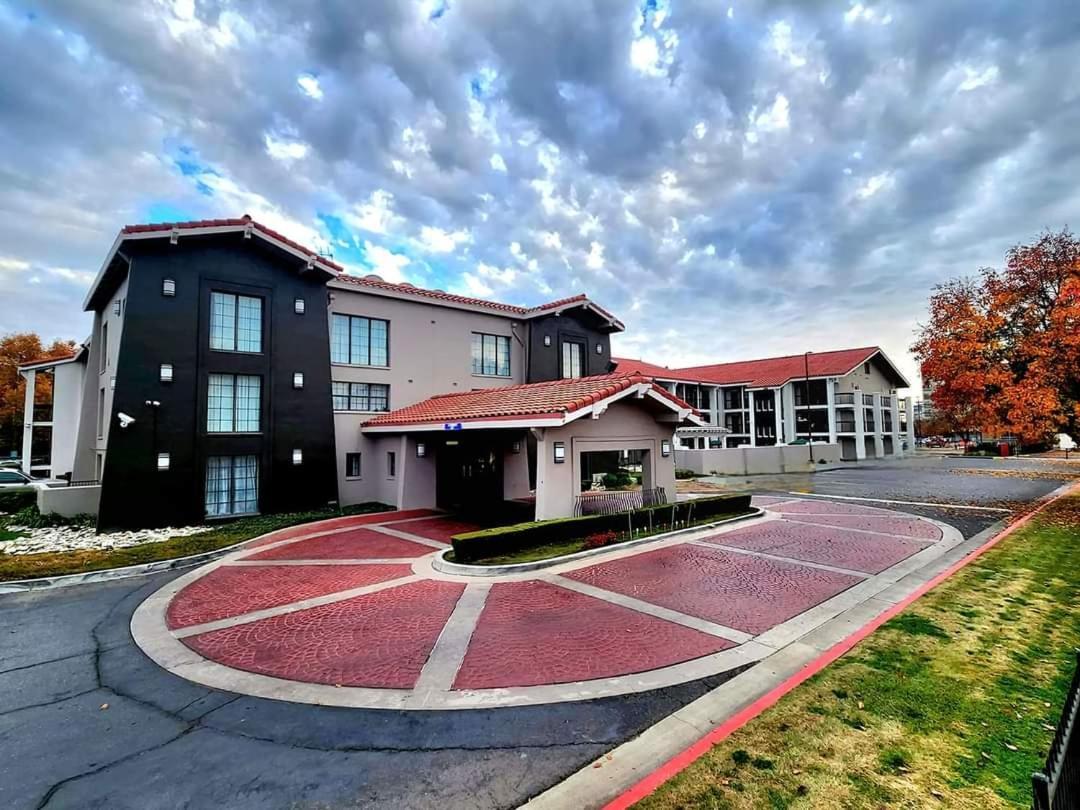 La Quinta Inn by Wyndham Fresno Yosemite photo 61