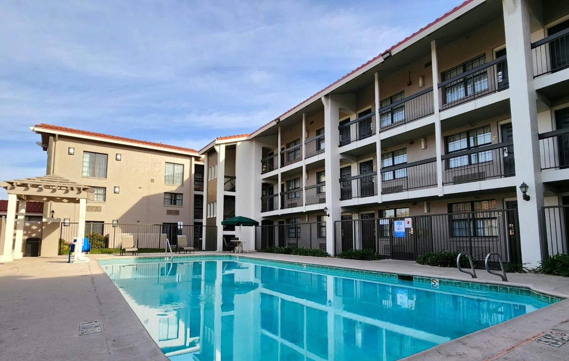 La Quinta Inn by Wyndham Fresno Yosemite photo 63