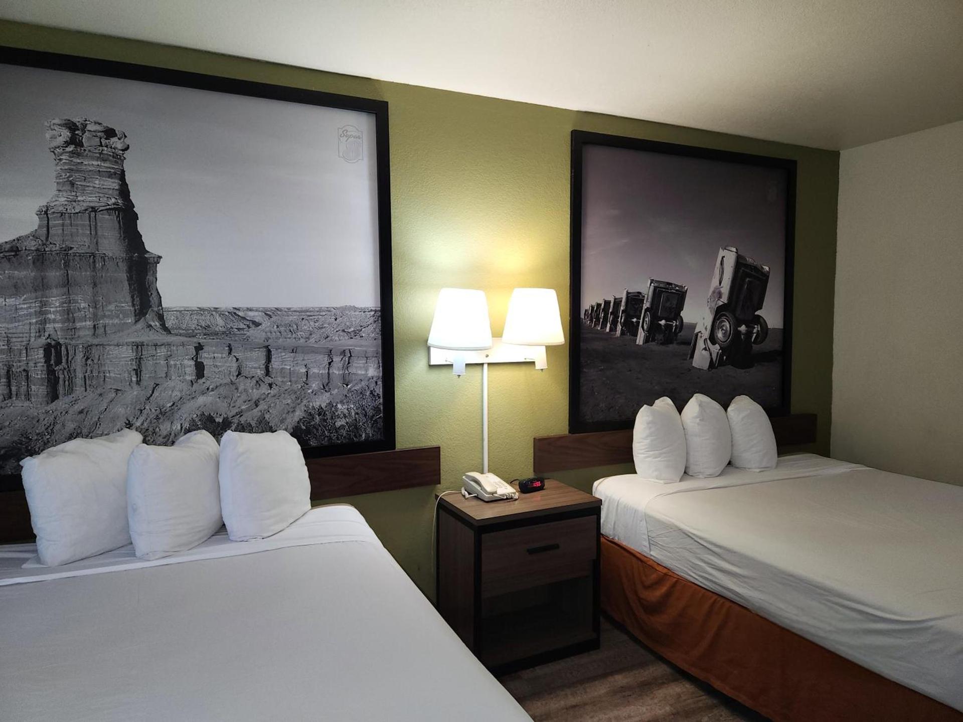 Super 8 by Wyndham Austin North/University Area photo 62