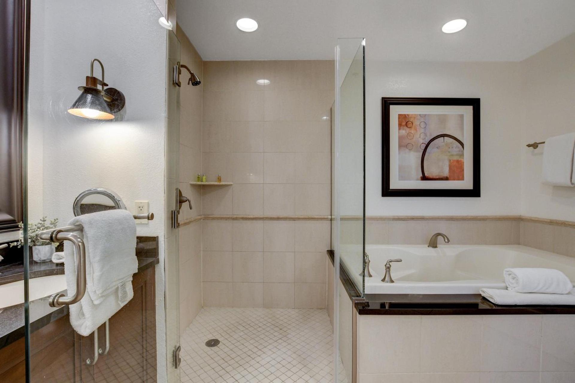 Blu Cashmere Premium Suite : MGM Signature Hotel photo 33