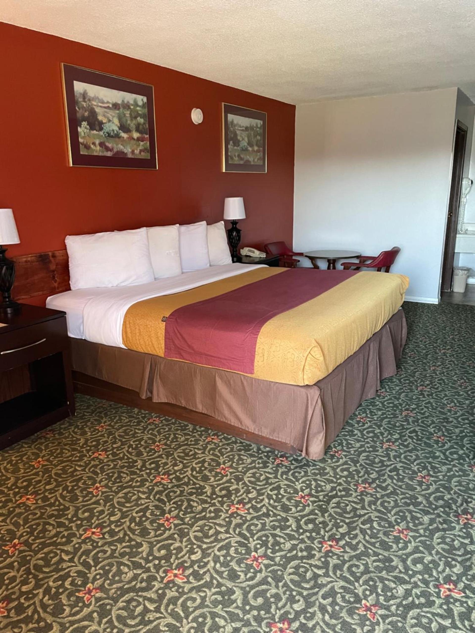 Budget Host Inn photo 59