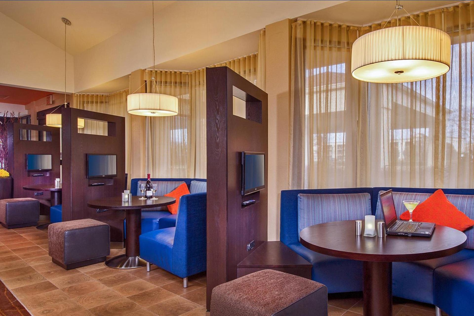 Country Inn & Suites by Radisson, Hampton Coliseum photo 33
