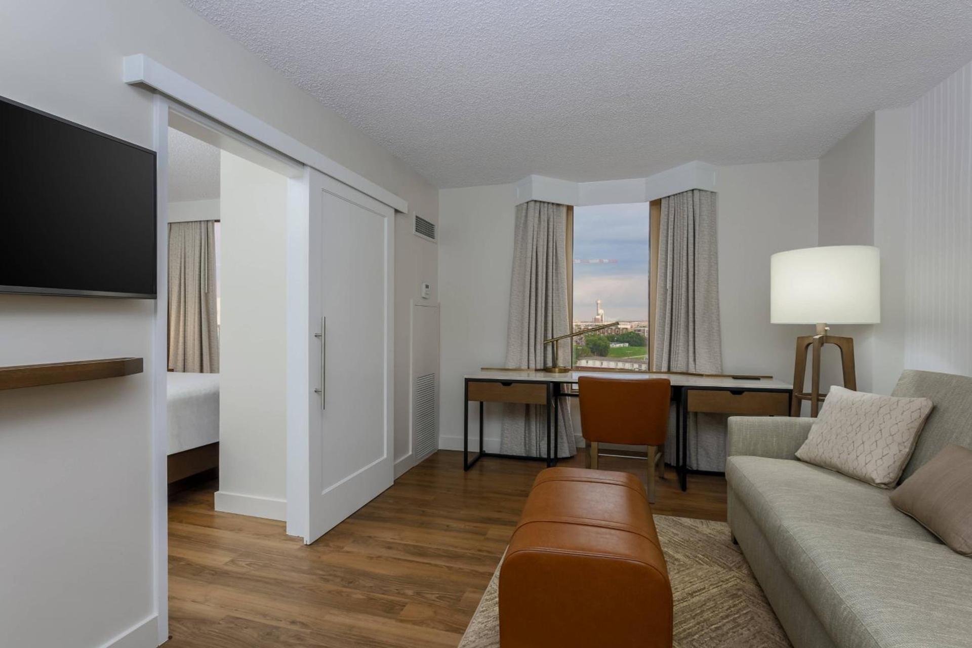 Sheraton Suites Market Center Dallas photo 5