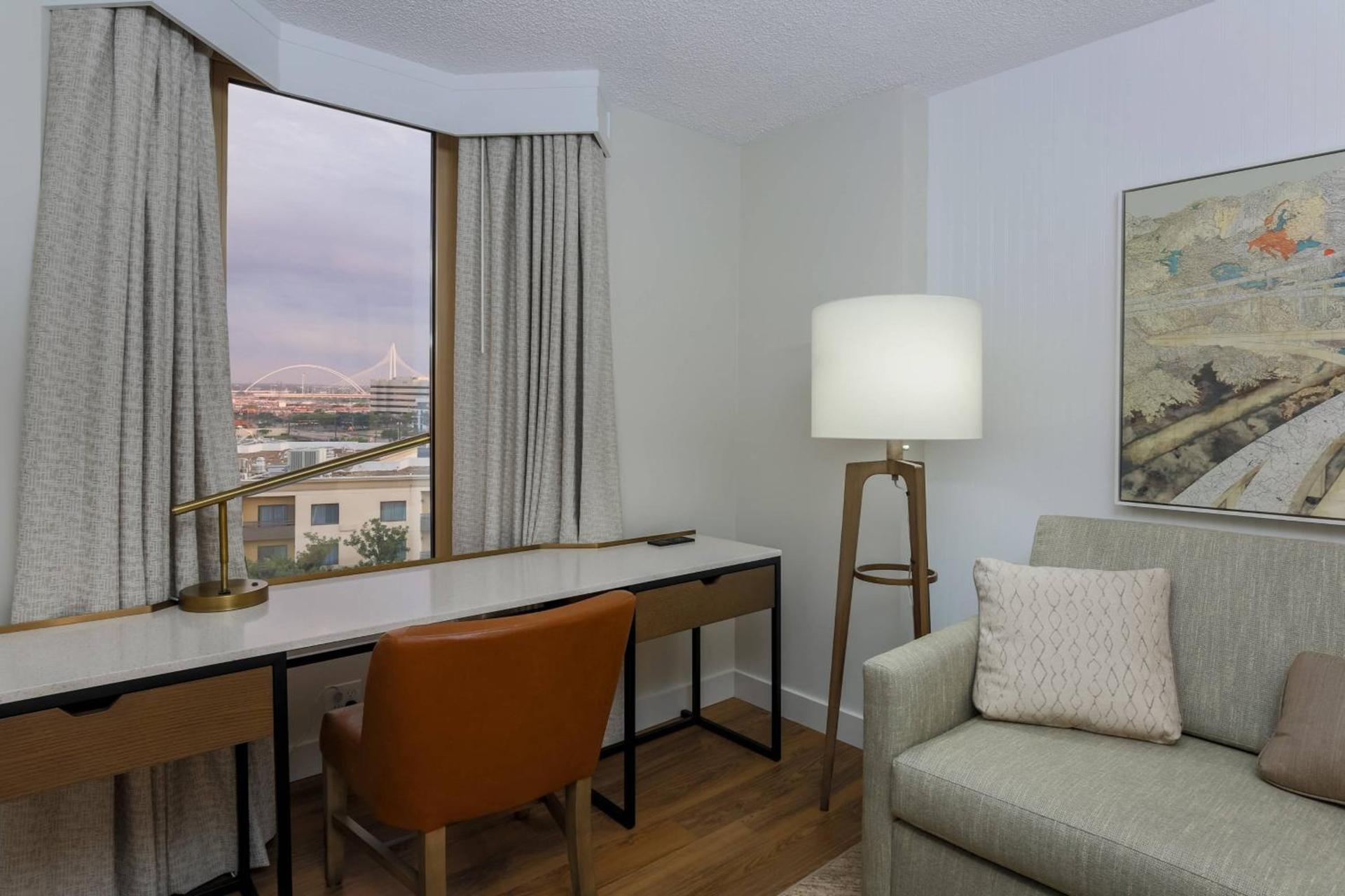 Sheraton Suites Market Center Dallas photo 6