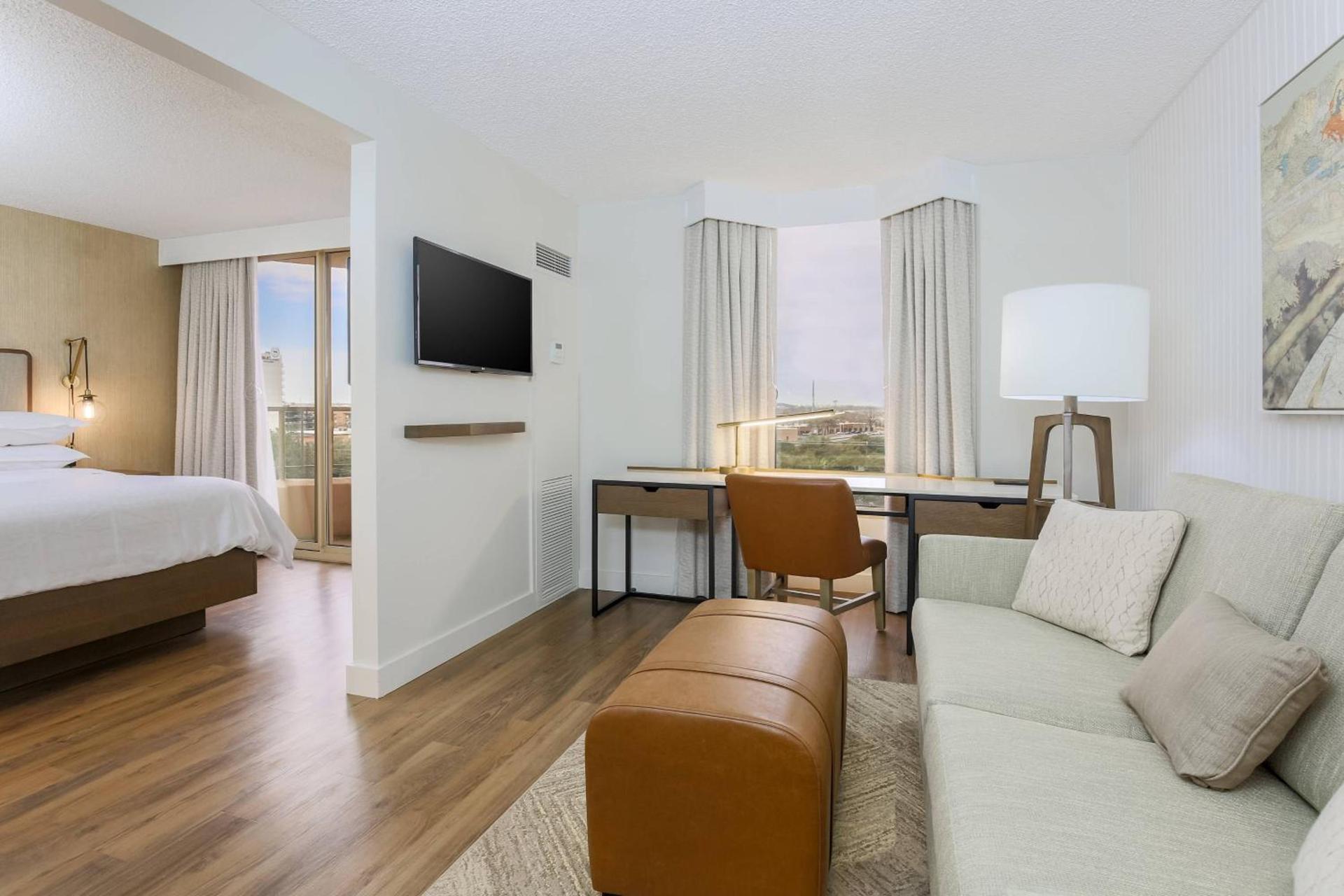 Sheraton Suites Market Center Dallas photo 17