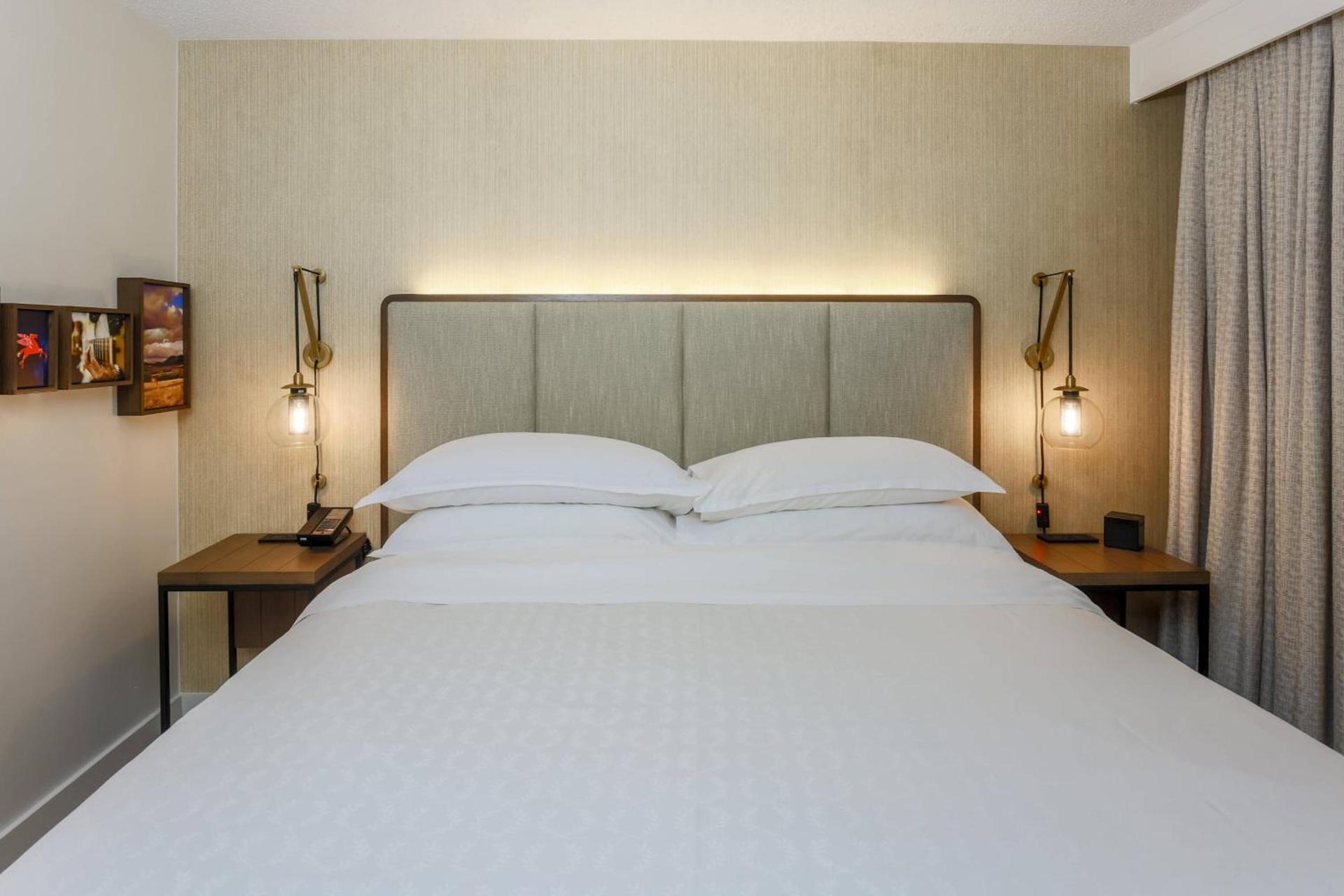 Sheraton Suites Market Center Dallas photo 19
